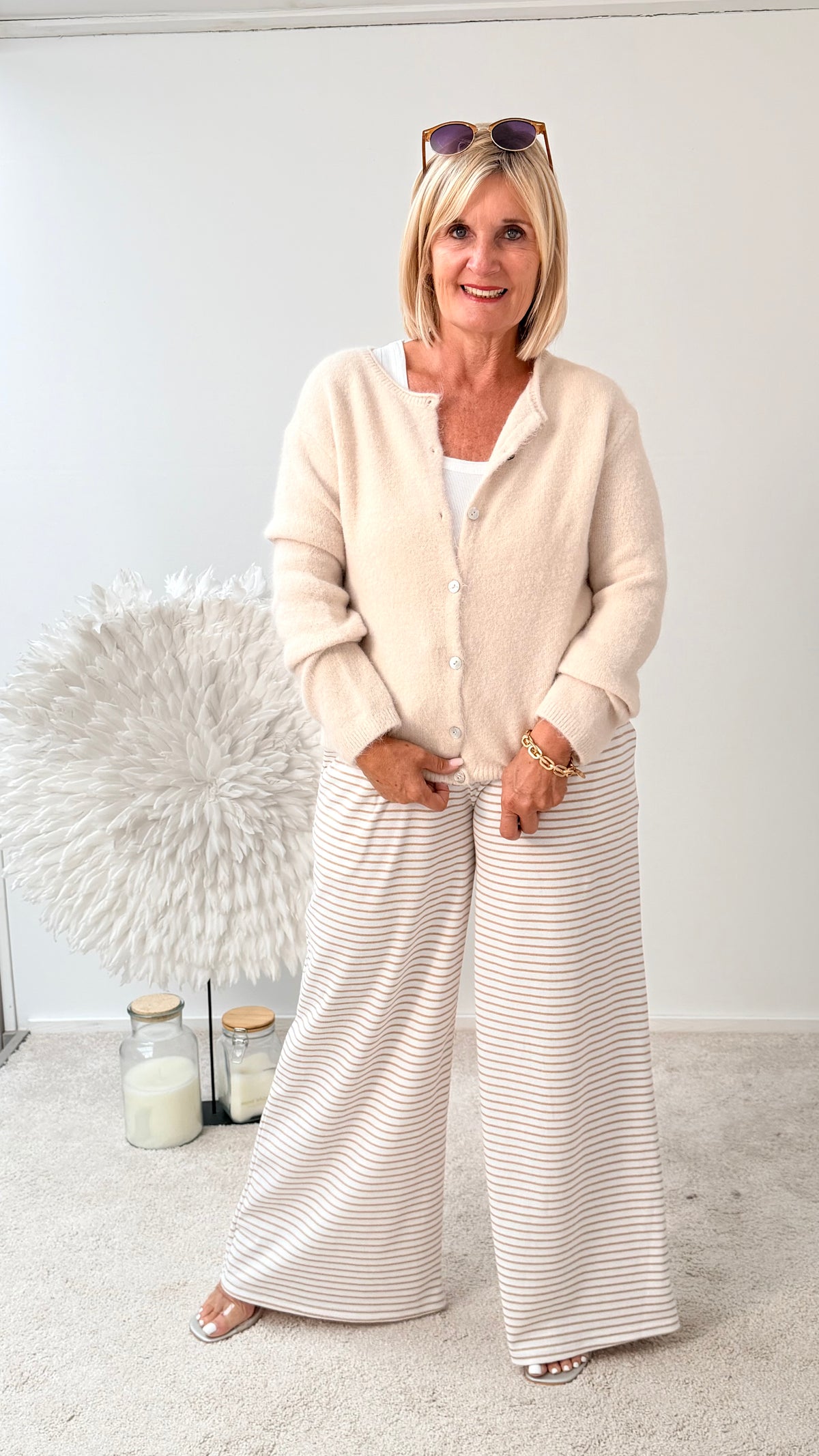 HOSE "GESTREIFT" BEIGE
