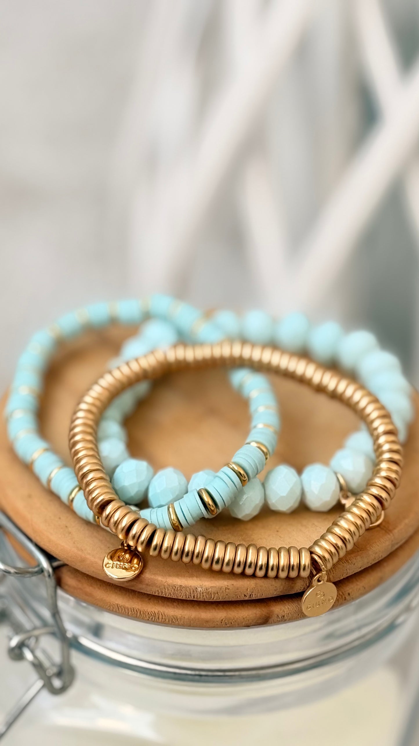 ARMBÄNDCHEN" GOLD" MIT ANHÄNGER