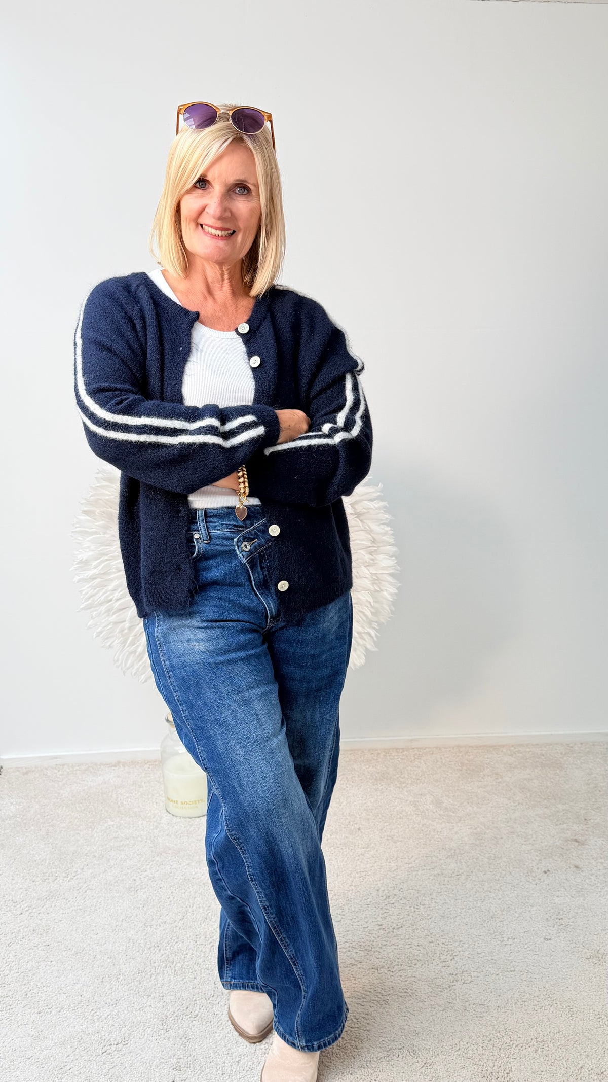 STRICKJACKE MIT STREIFEN "BLAU"