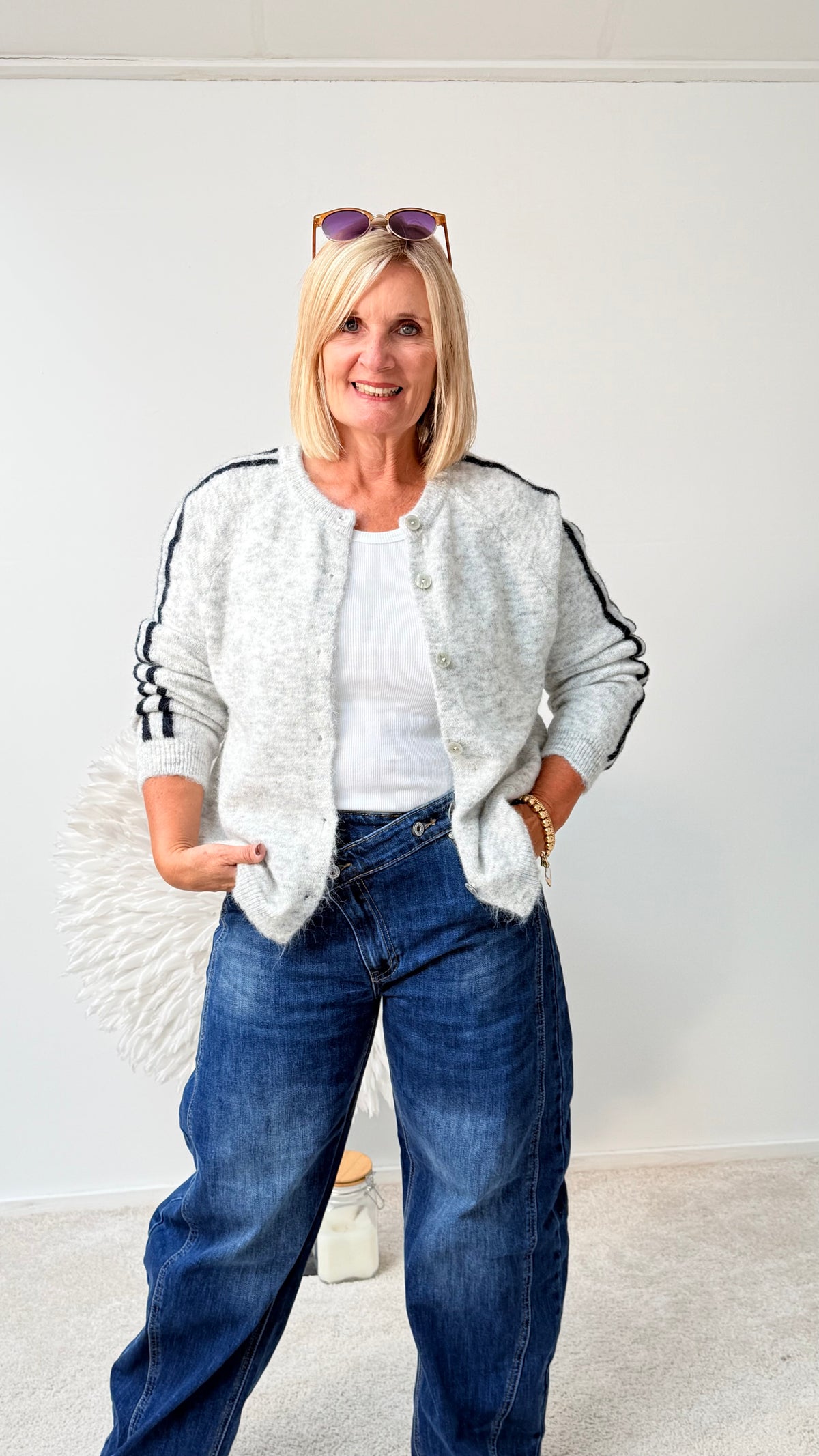 STRICKJACKE MIT STREIFEN "MELANGE"