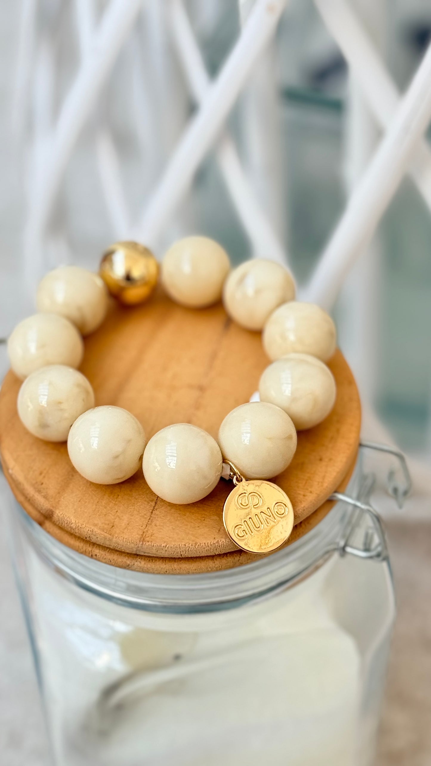ARMBAND PERLEN- FÖRMIG IN BEIGE