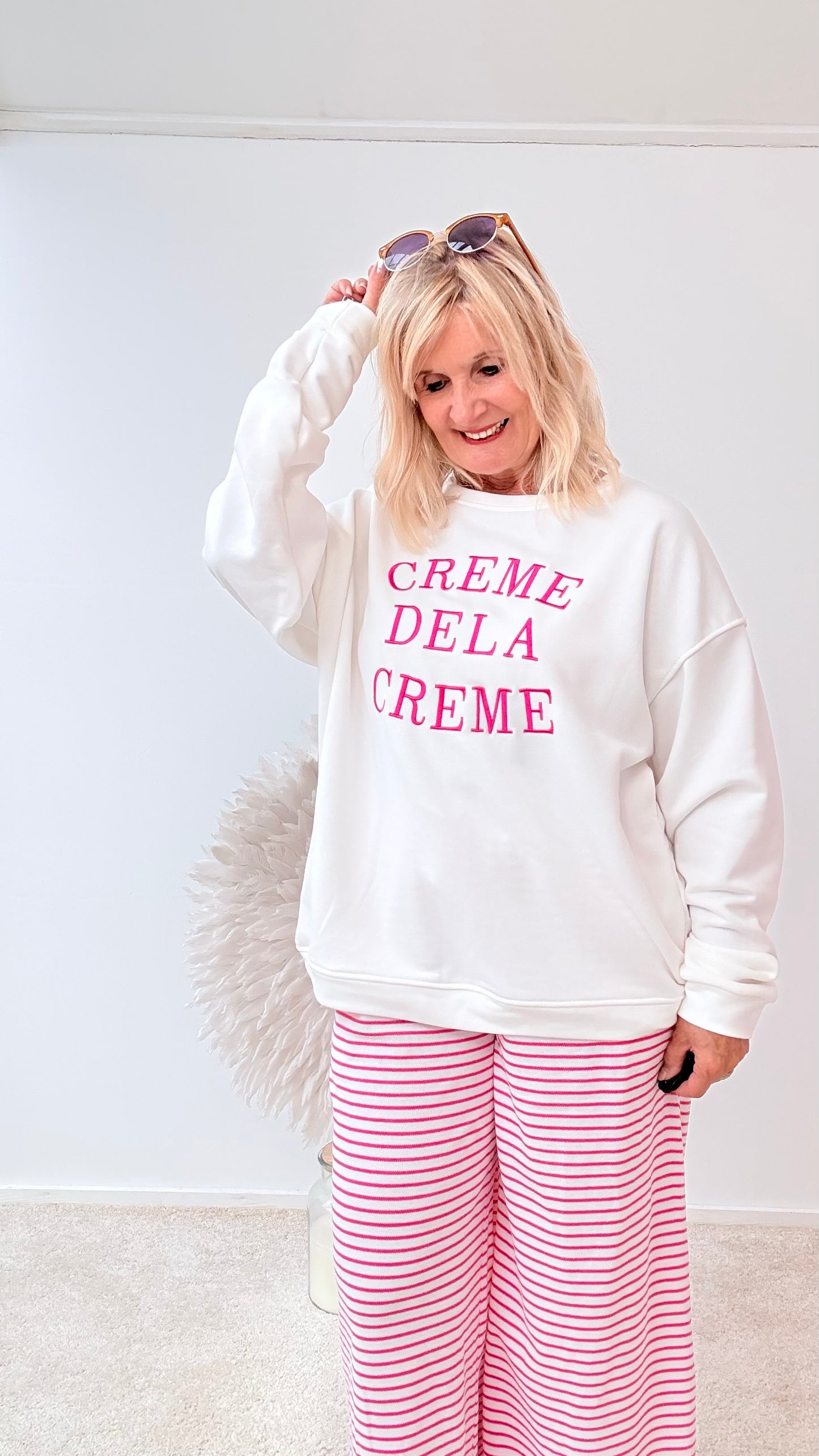 SWEATSHIRT " CREME DE LA CREME" WEIß MIT PINK "