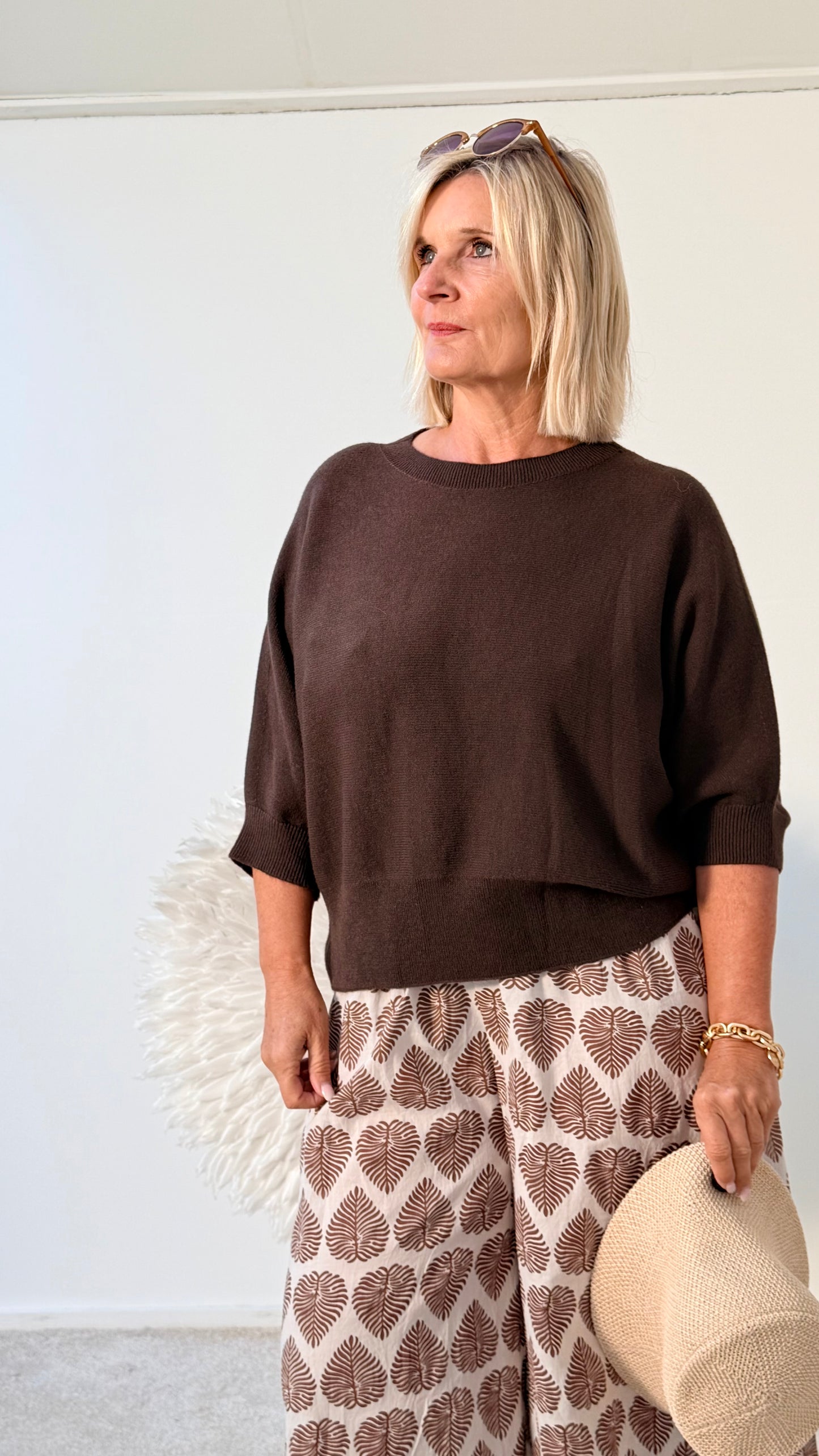 PULLI MIT ANGESETZTEM ARM "BRAUN