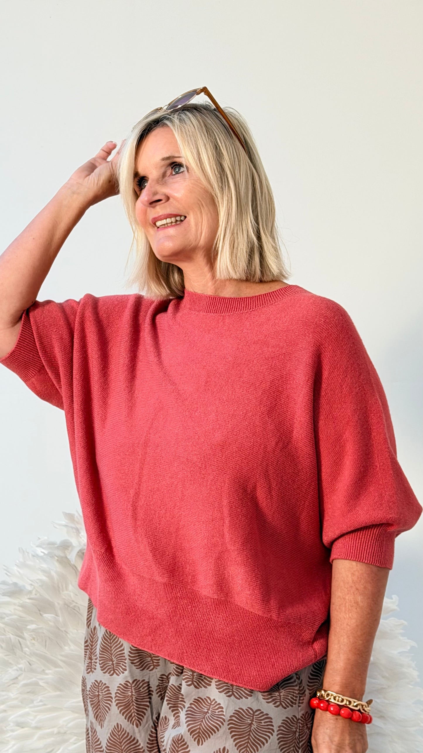 PULLI MIT ANGESETZTEM ARM "HELLES ROST ROT"