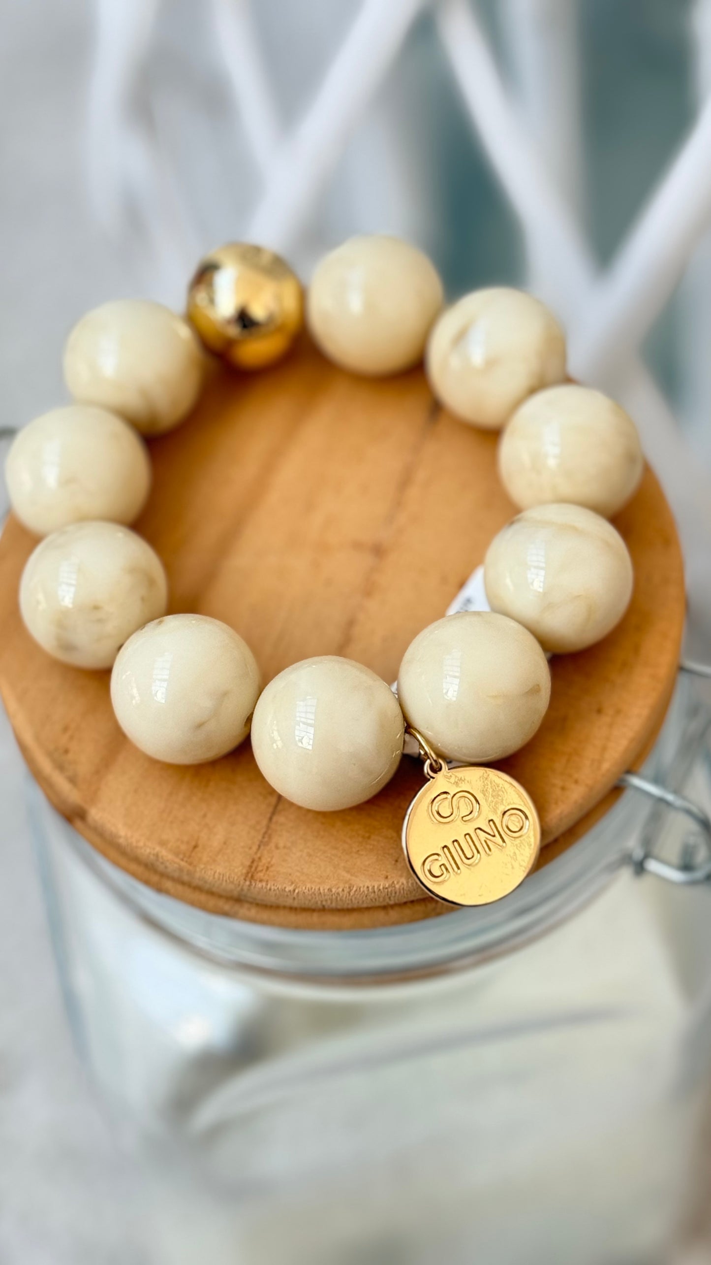 ARMBAND PERLEN- FÖRMIG IN BEIGE