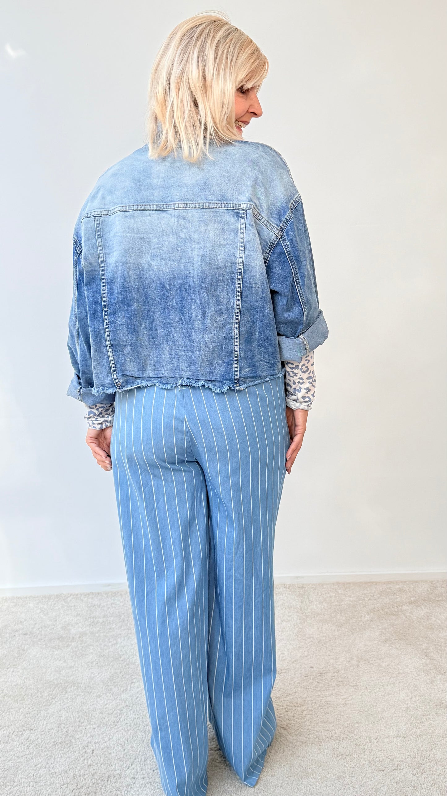 HOSE GESTREIFT