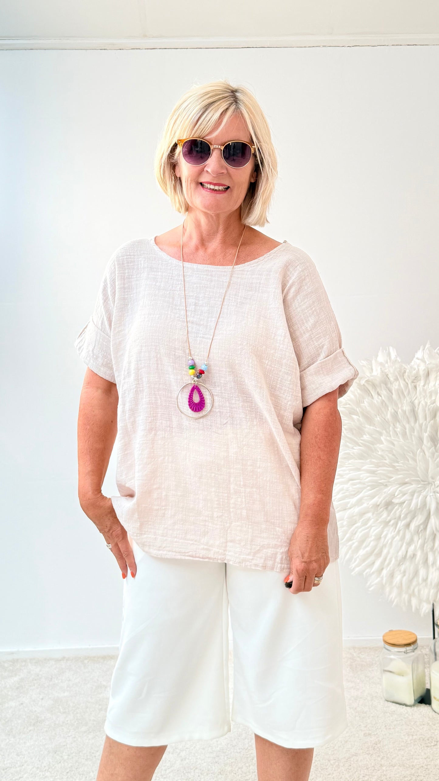 BLUSE MIT KETTE " BEIGE“