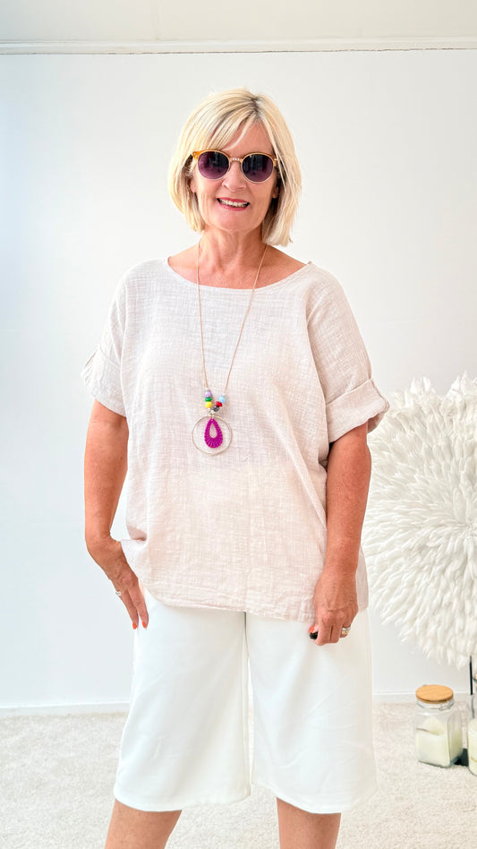 BLUSE MIT KETTE " BEIGE“