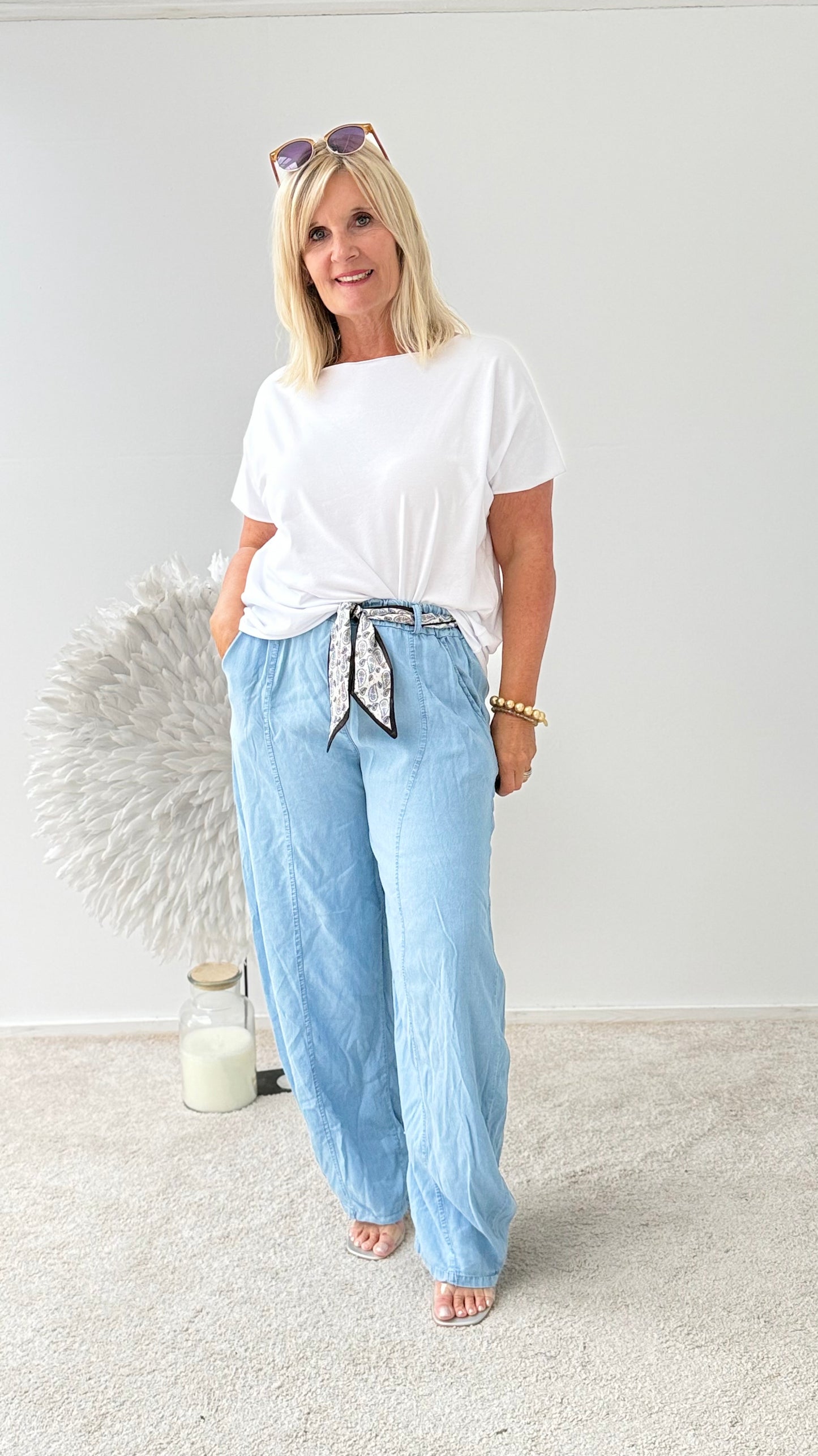 HOSE MIT TUCH IM DENIM LOOK
