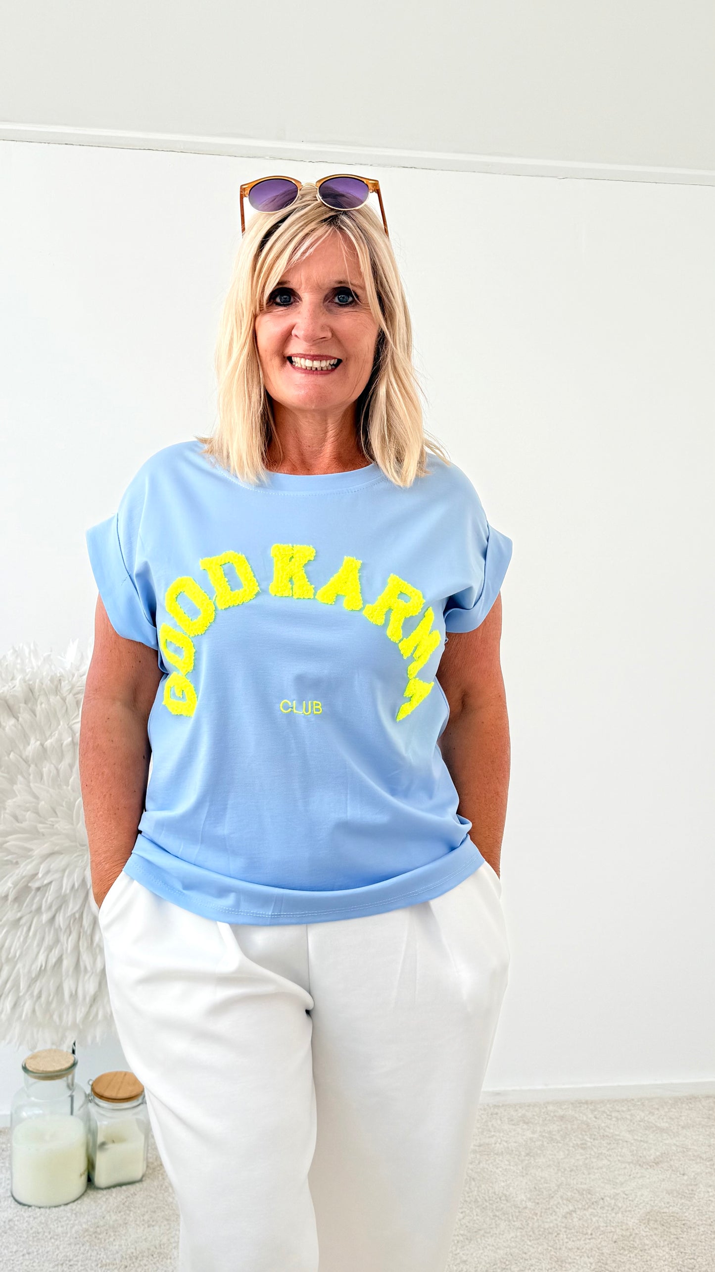 SHIRT "KARMA" HELL BLAU