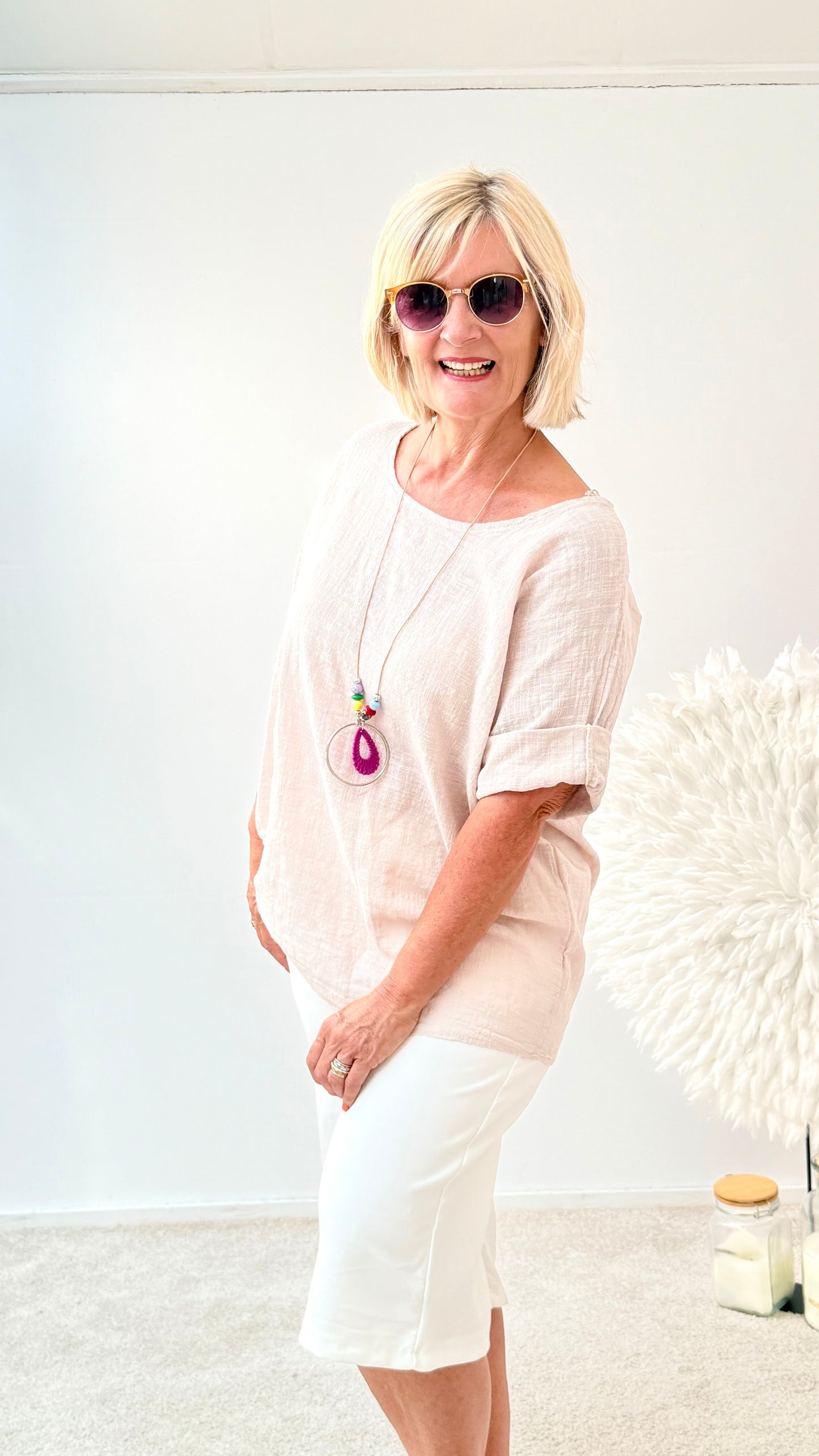 BLUSE MIT KETTE " BEIGE“