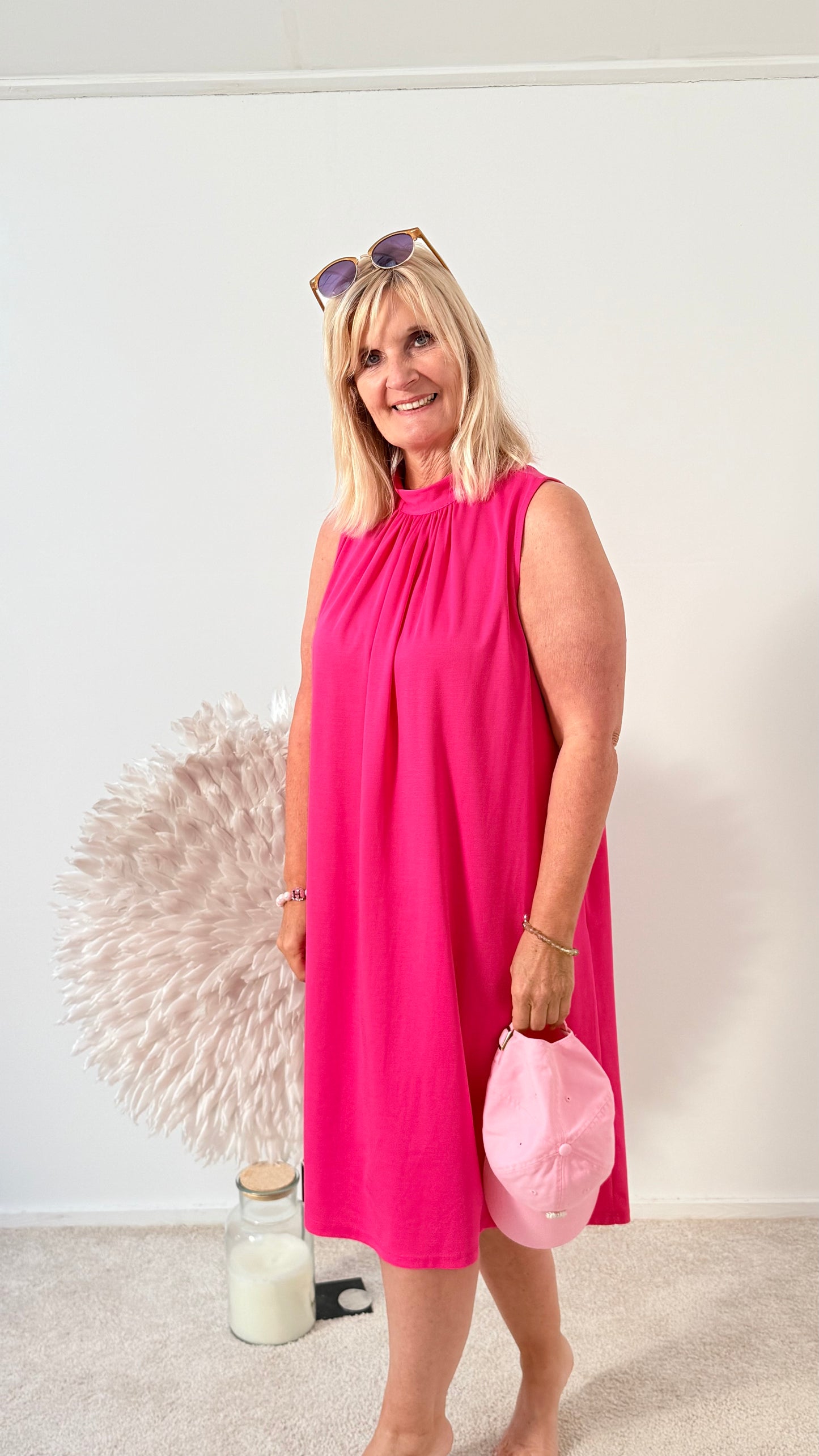 SOMMERKLEID OHNE ÄRMEL MIT HALSBÜNDCHEN " MAGENTA"