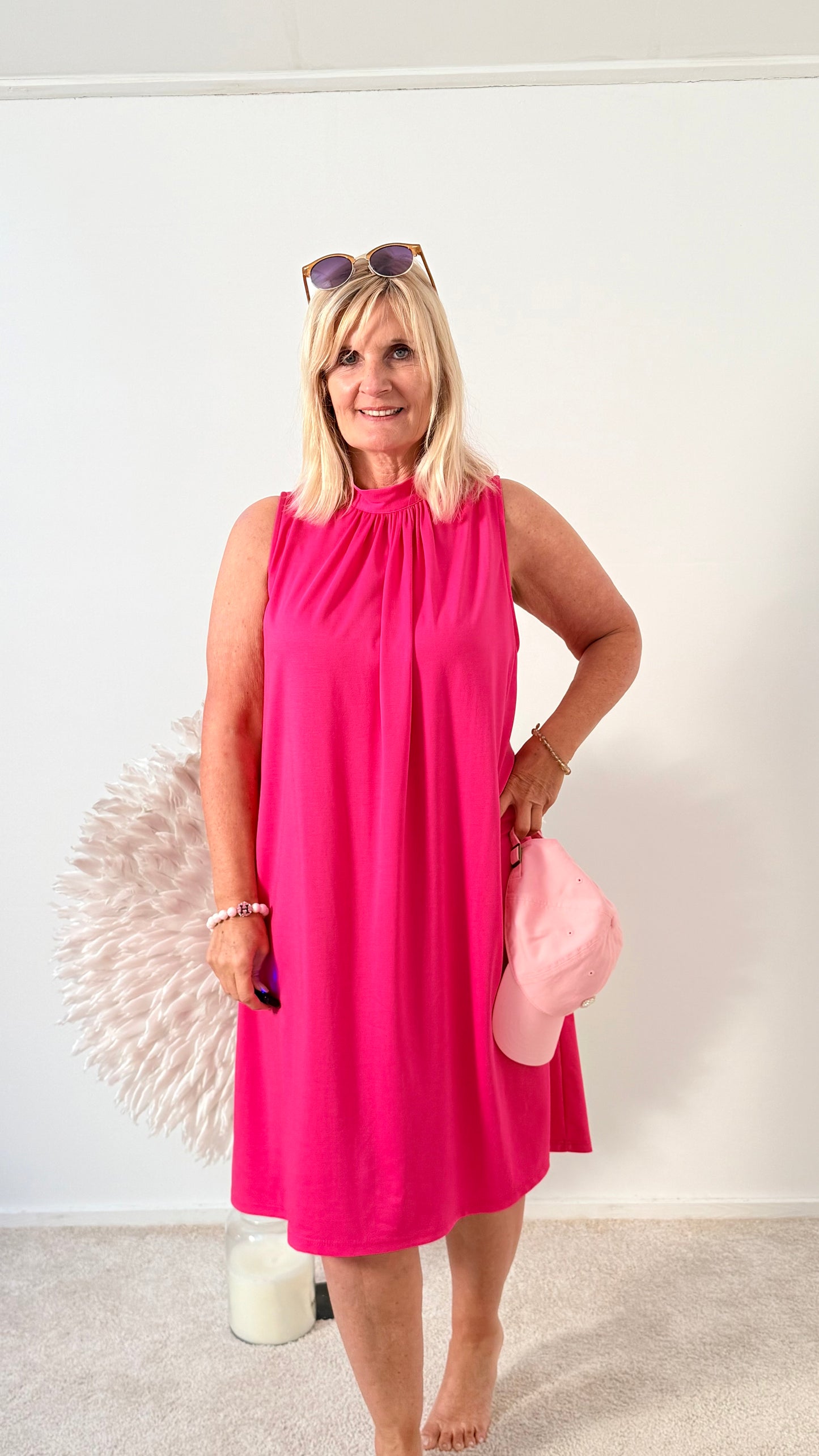SOMMERKLEID OHNE ÄRMEL MIT HALSBÜNDCHEN " MAGENTA"