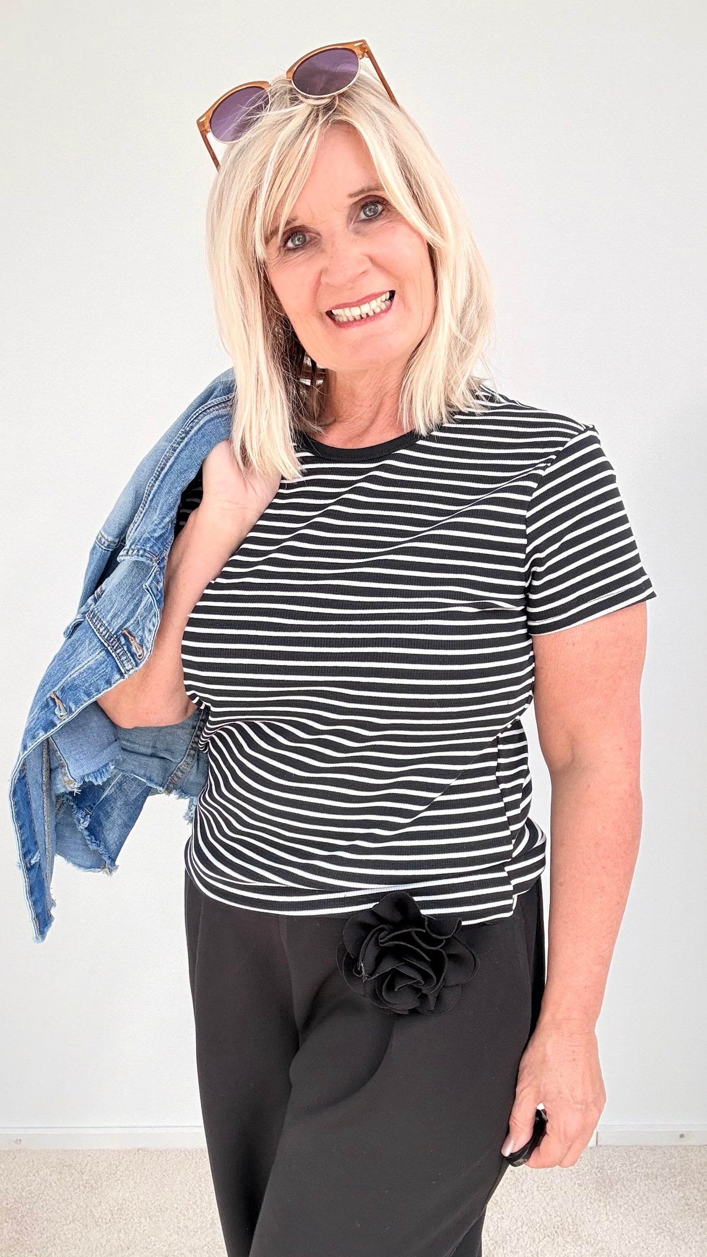 T-SHIRT "SCHWARZ/WEIß