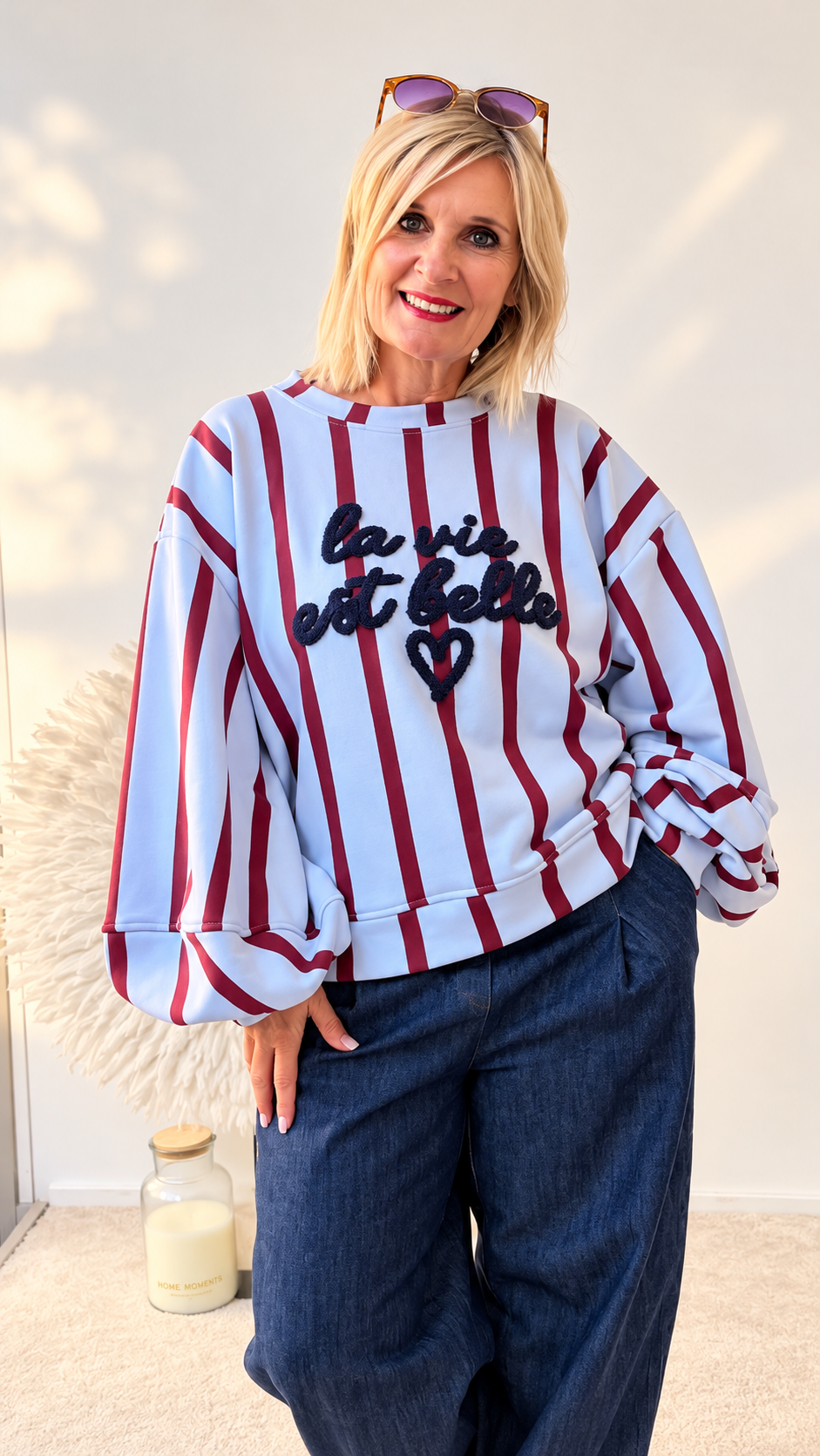 SWEATSHIRT "LA VIE" GESTREIFT IN BLAU/BORDEAUX