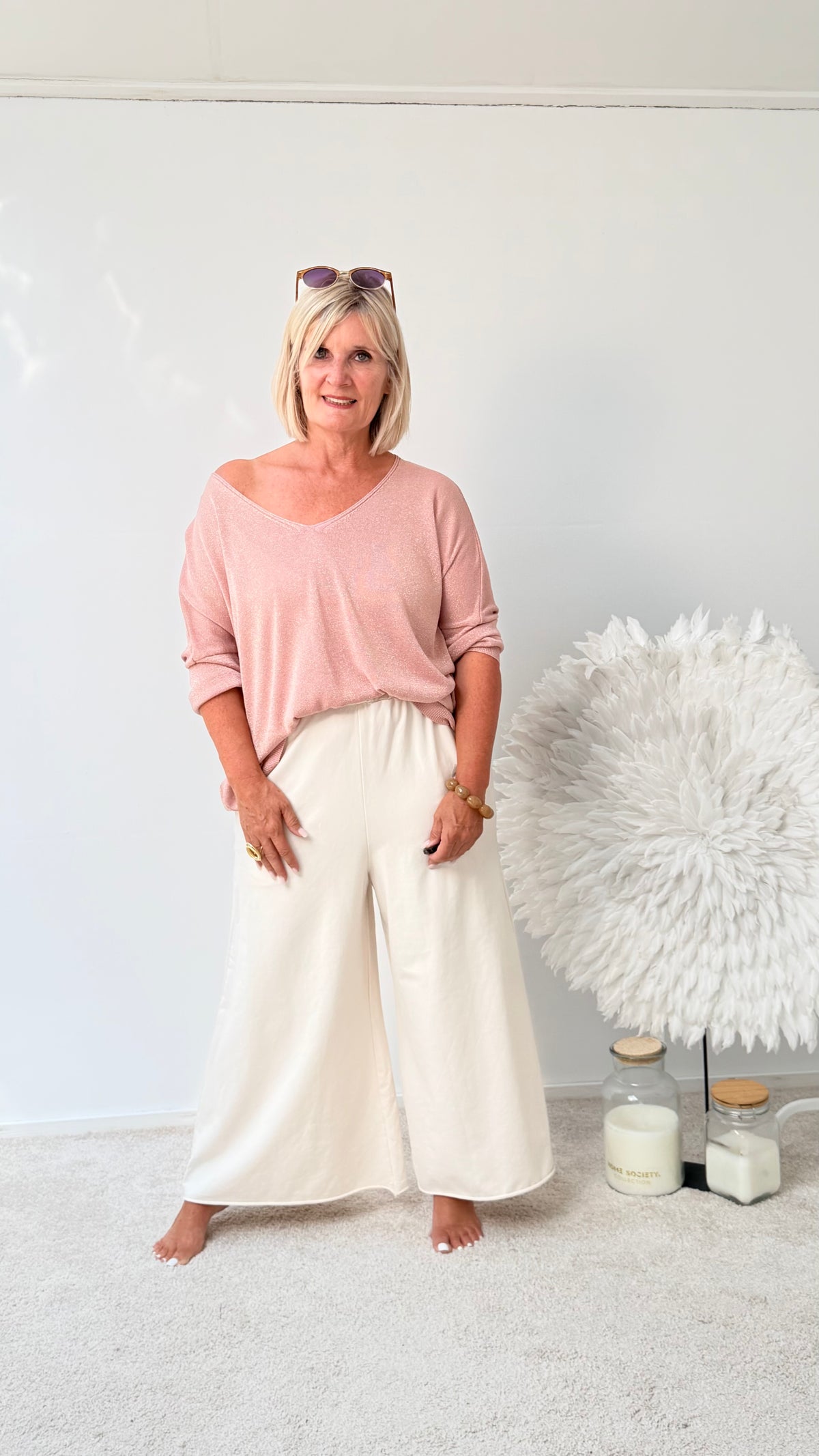HOSE MIT SEHR WEITEM BEIN "BEIGE"