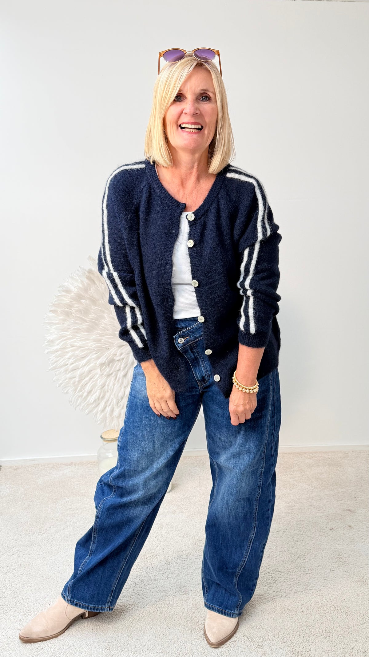 STRICKJACKE MIT STREIFEN "BLAU"