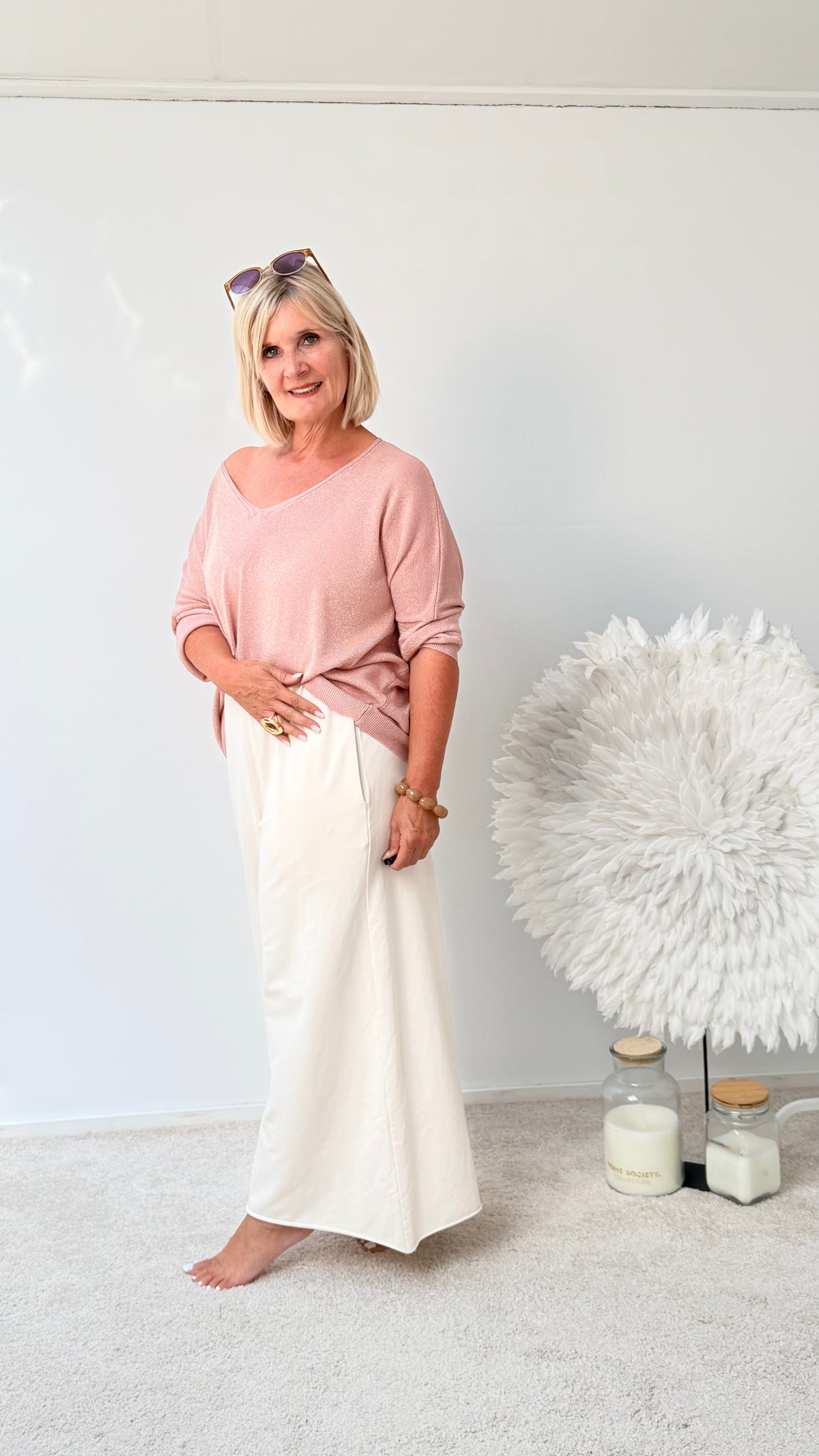 HOSE MIT SEHR WEITEM BEIN "BEIGE"