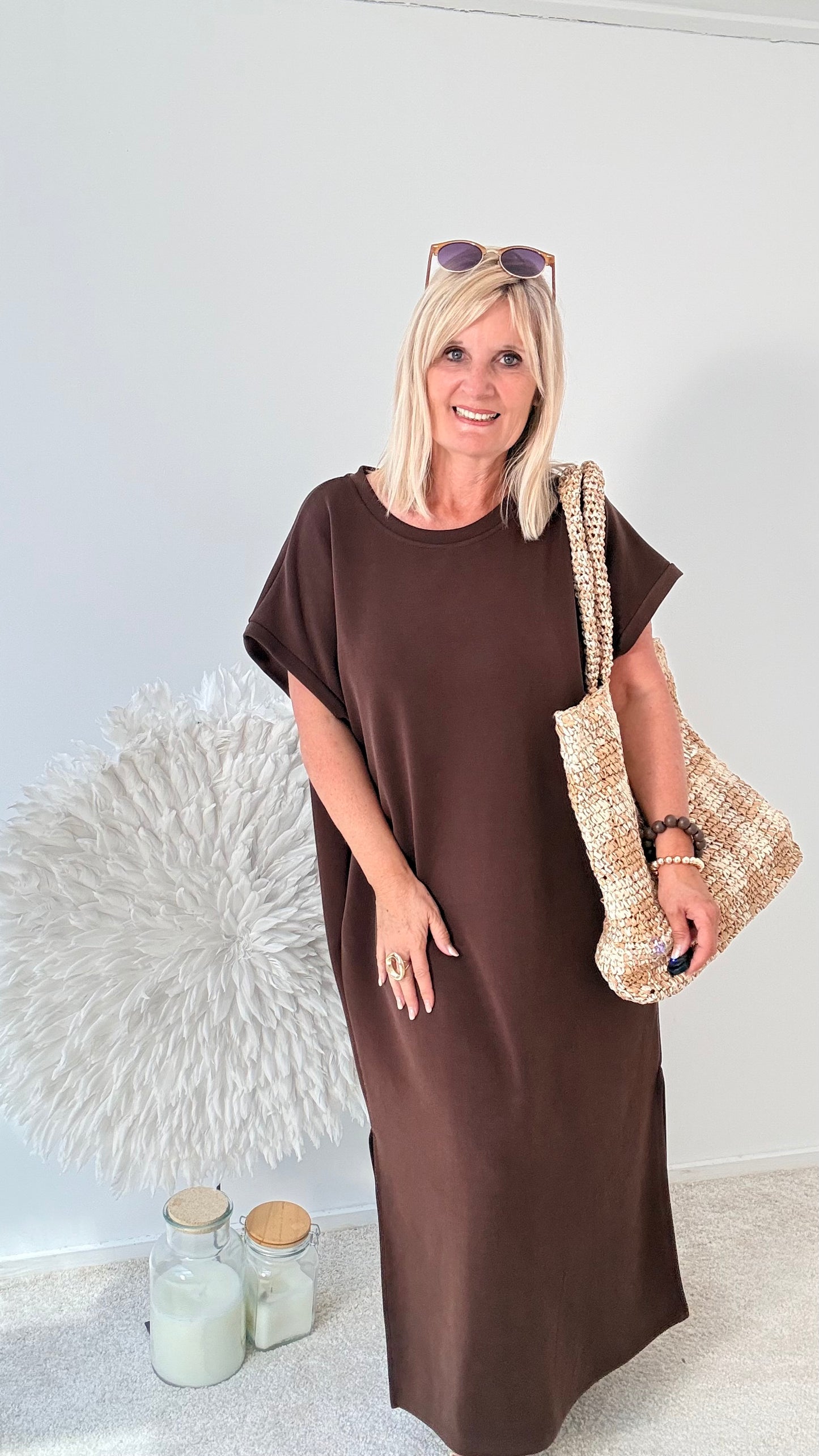 SPORTLICH STYLISCHES KLEID "BRAUN "