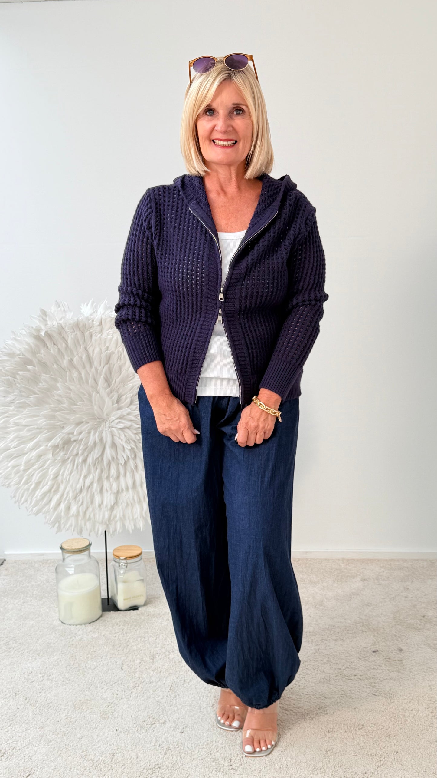 STRICKJACKE „BLAU  MIT KAPUZE“