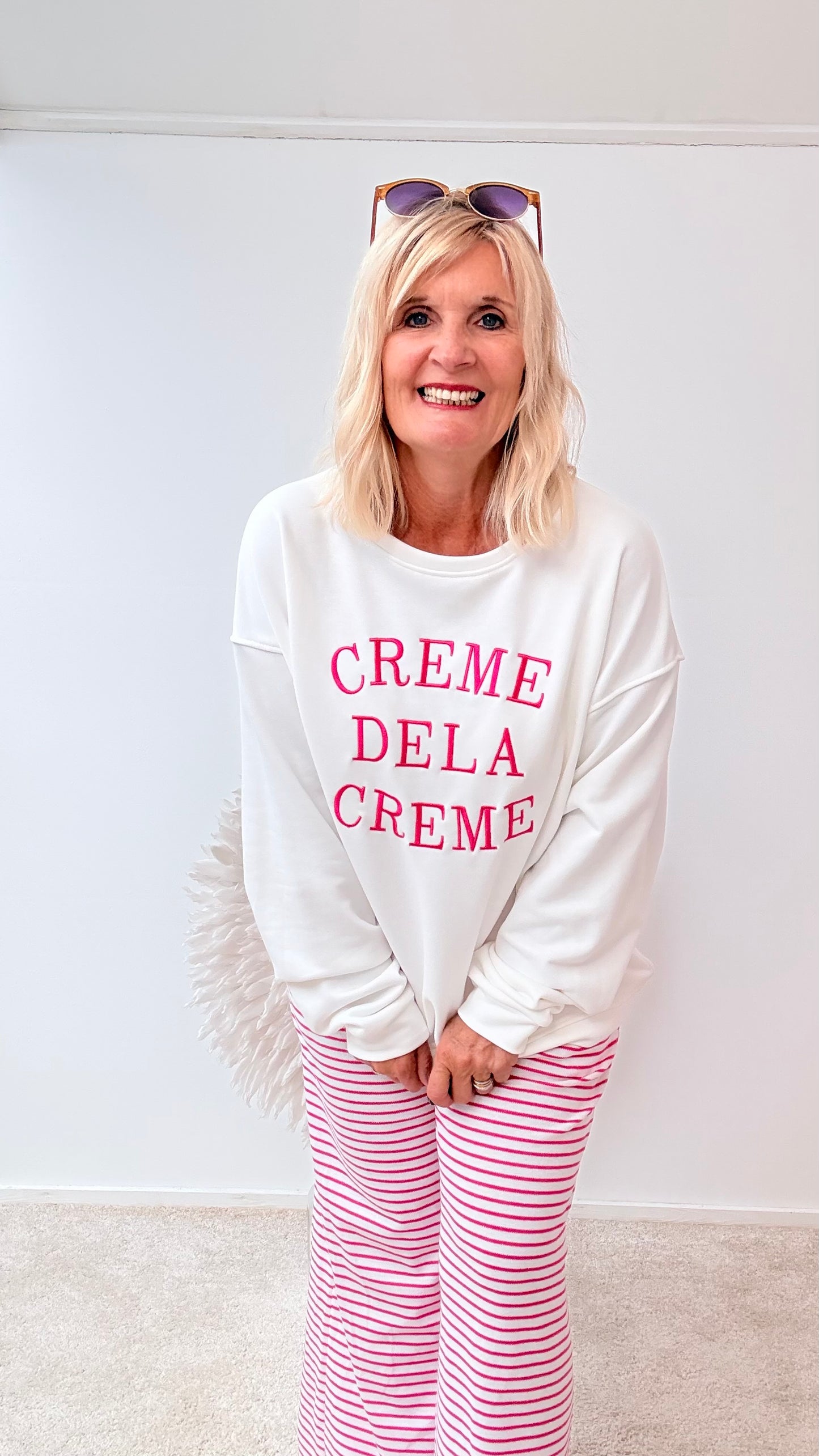 SWEATSHIRT " CREME DE LA CREME" WEIß MIT PINK "