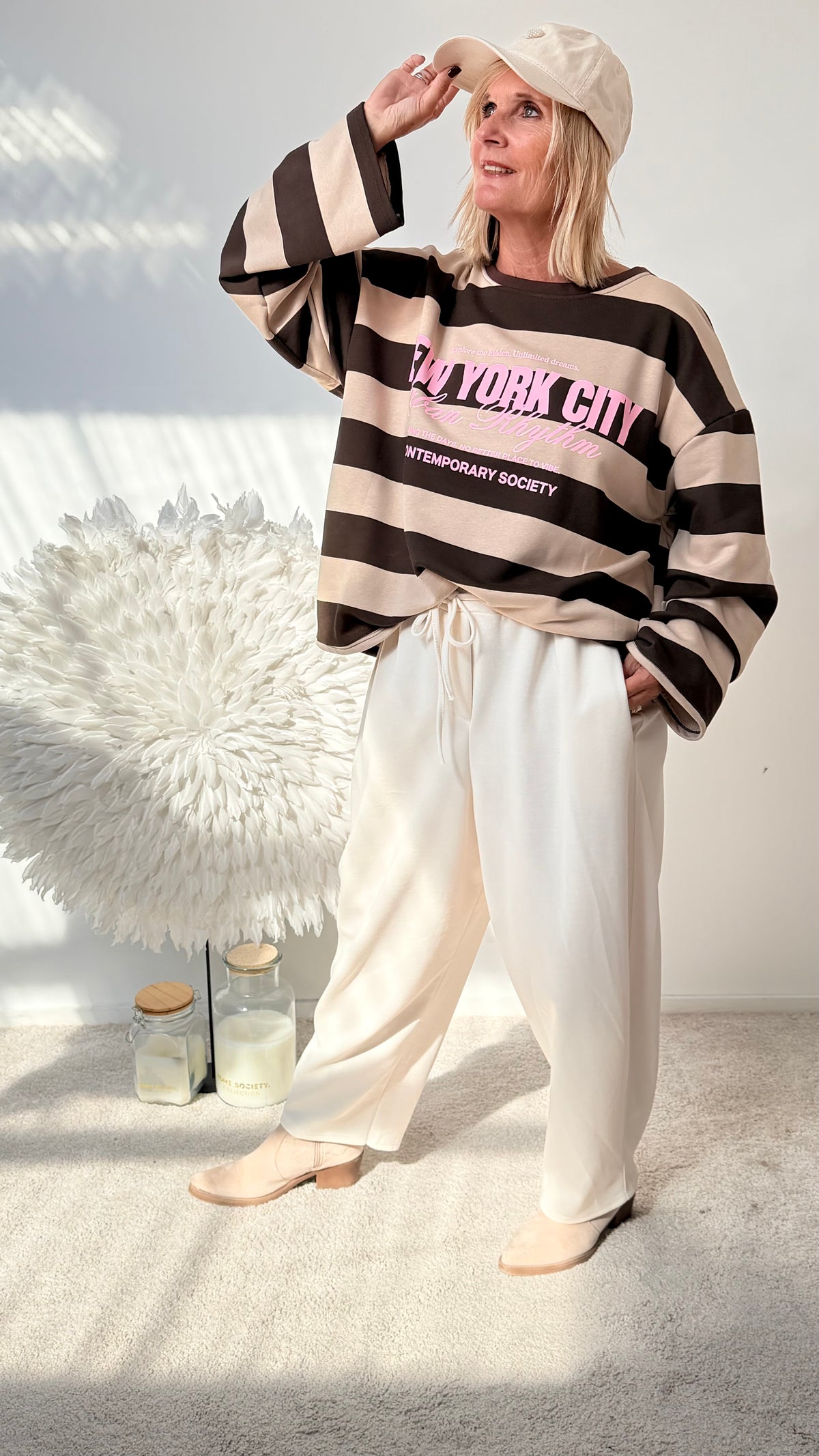 SWEATSHIRT GESTREIFT " BRAUN/BEIGE" MIT ROSA SCHRIFT