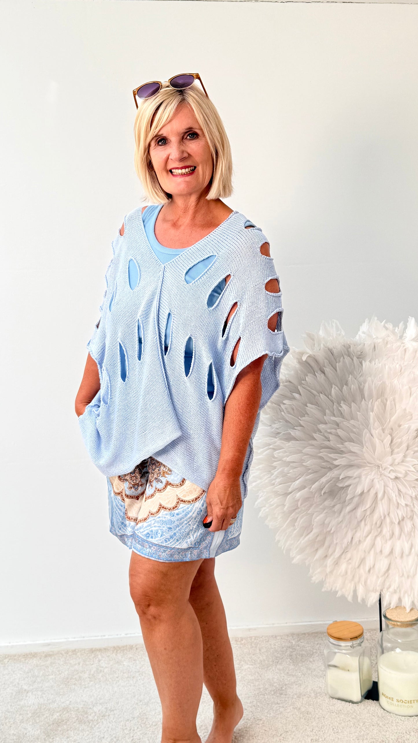 PULLI GELÖCHERT "HELL BLAU "