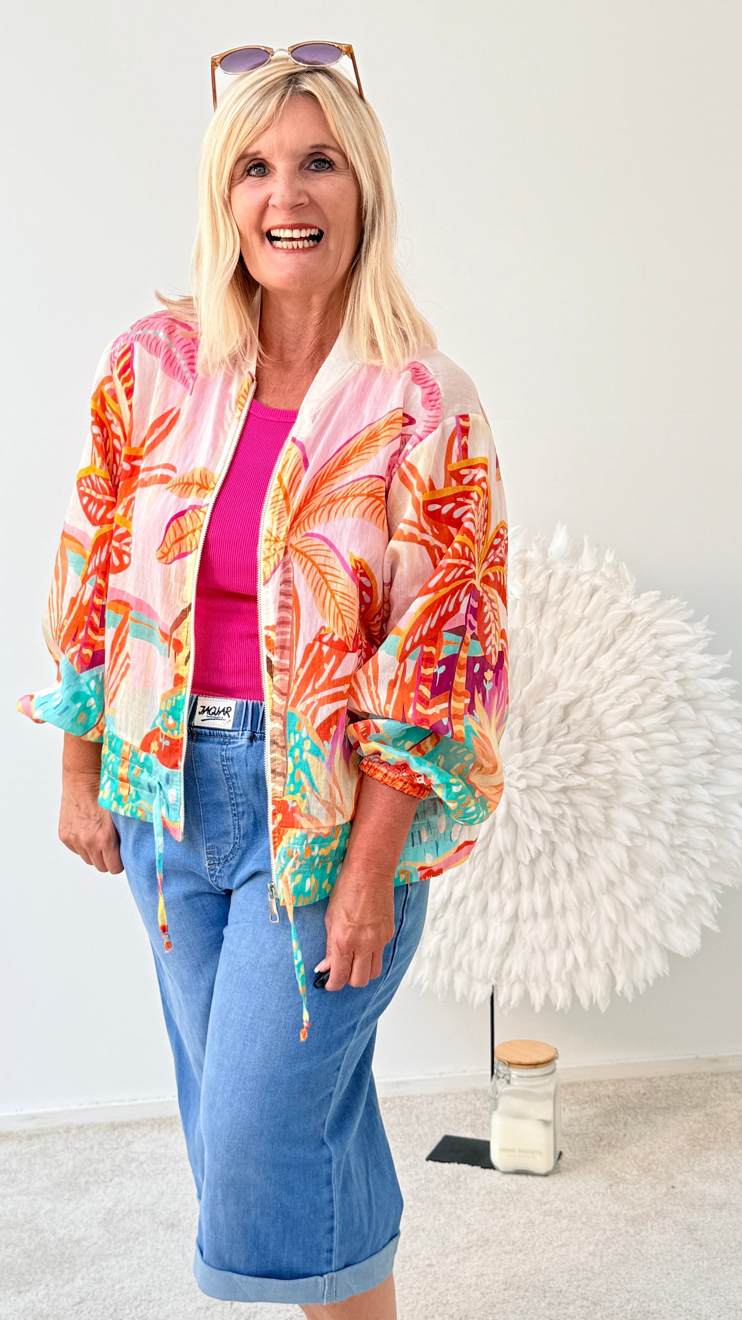 JACKE IN TOLLEN BUNTEN FARBEN