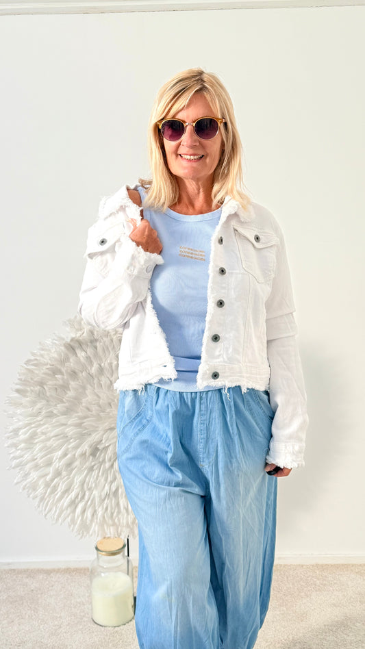 KURZE JEANSJACKE "WEIß"