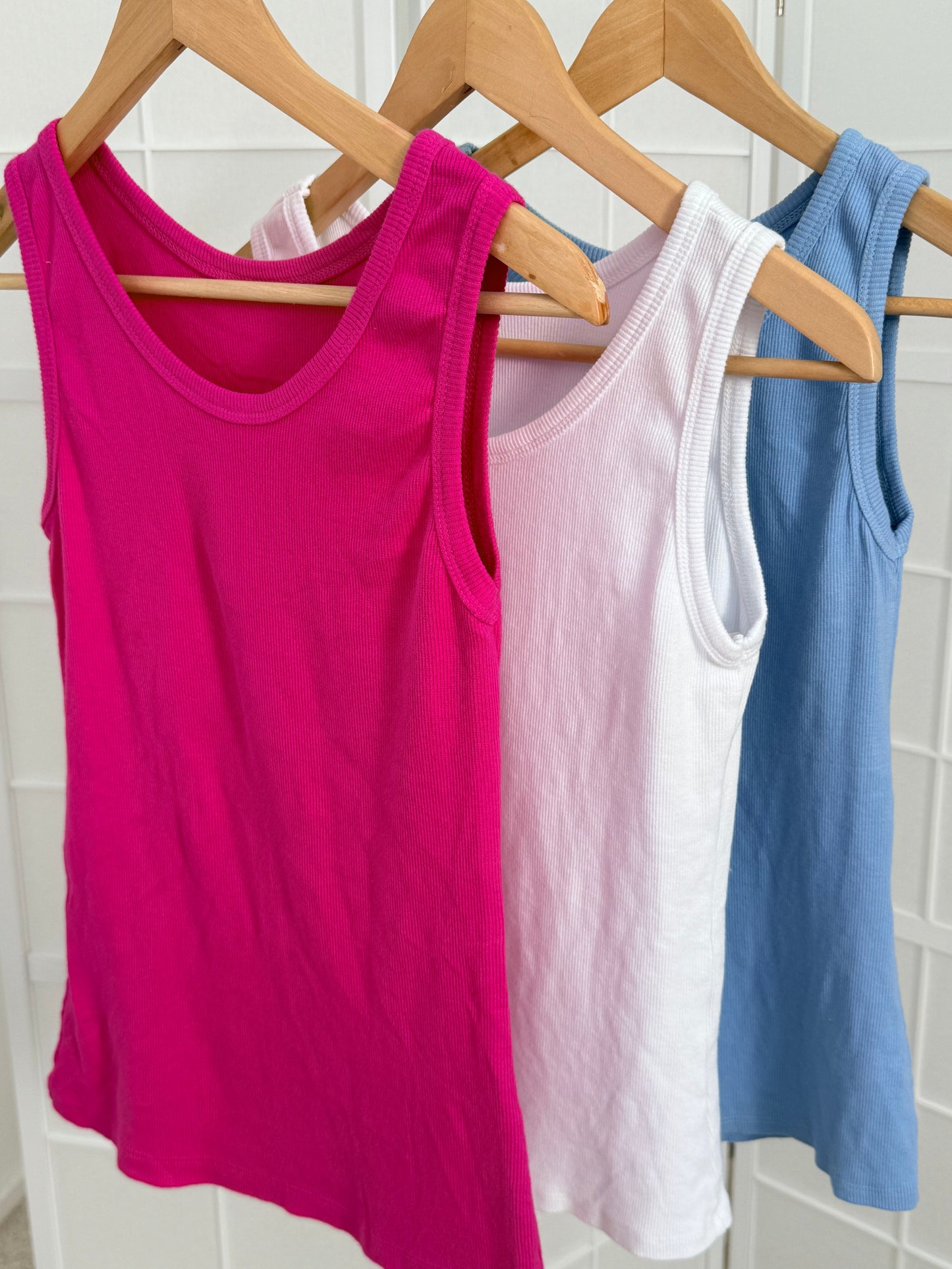 TANK TOP "VERSCHIEDENE FARBEN "