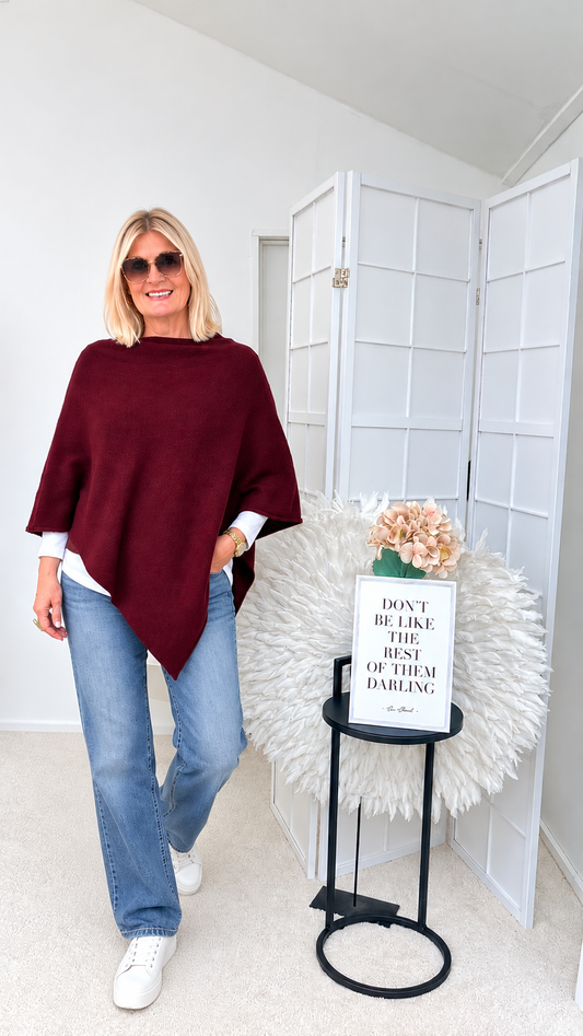 PONCHO IM V-SCHNITT BORDEAUX