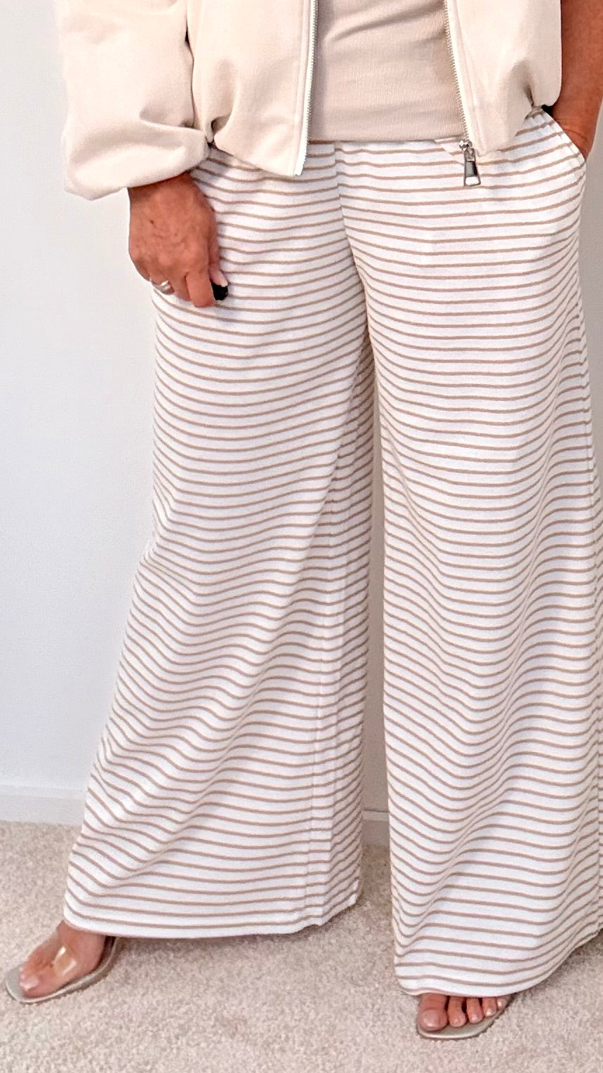 HOSE "GESTREIFT" BEIGE