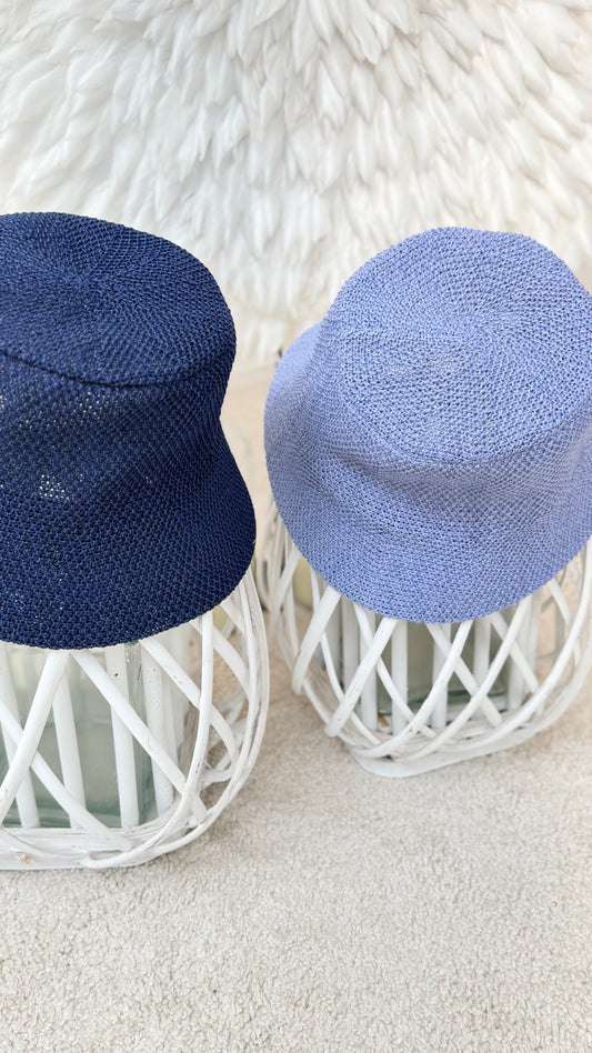BUCKET HUT AUS BAST "HELL BLAU“
