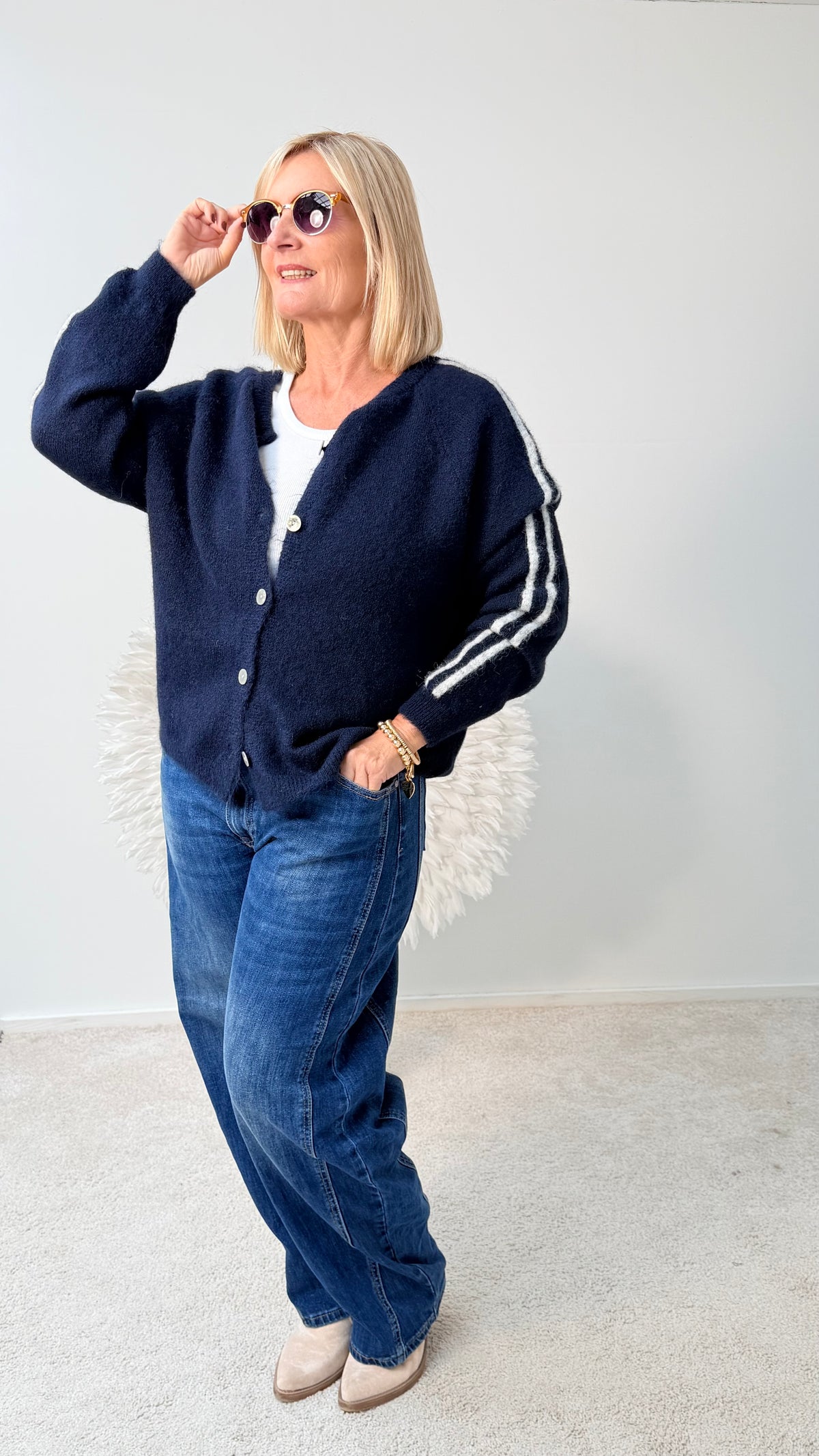 STRICKJACKE MIT STREIFEN "BLAU"