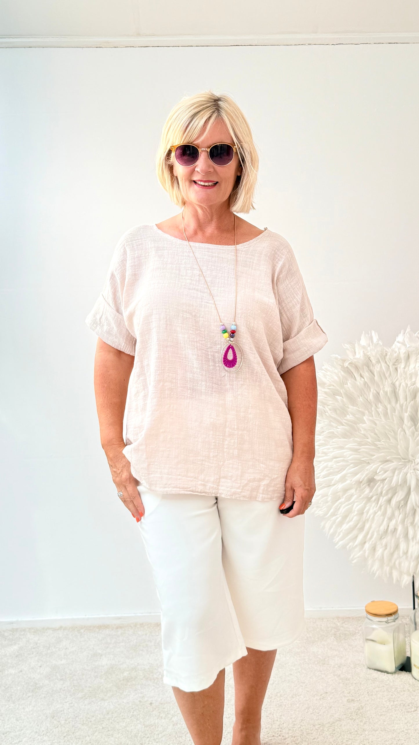 BLUSE MIT KETTE " BEIGE“