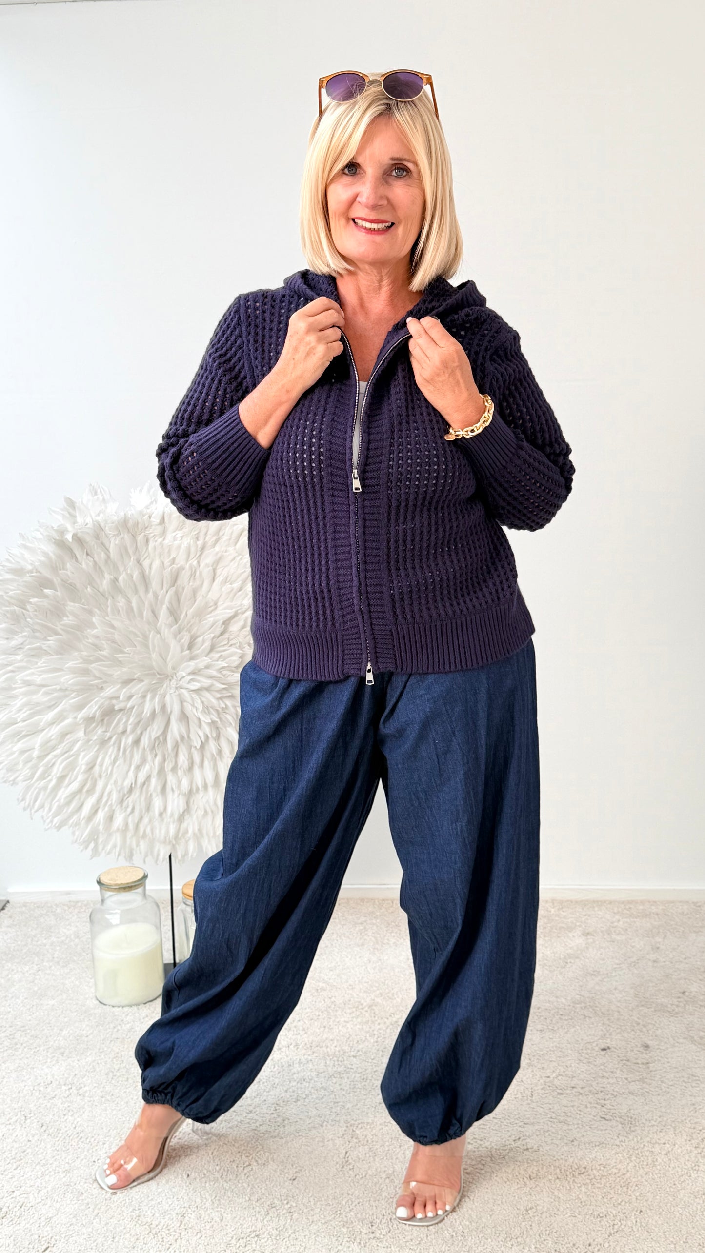 STRICKJACKE „BLAU  MIT KAPUZE“