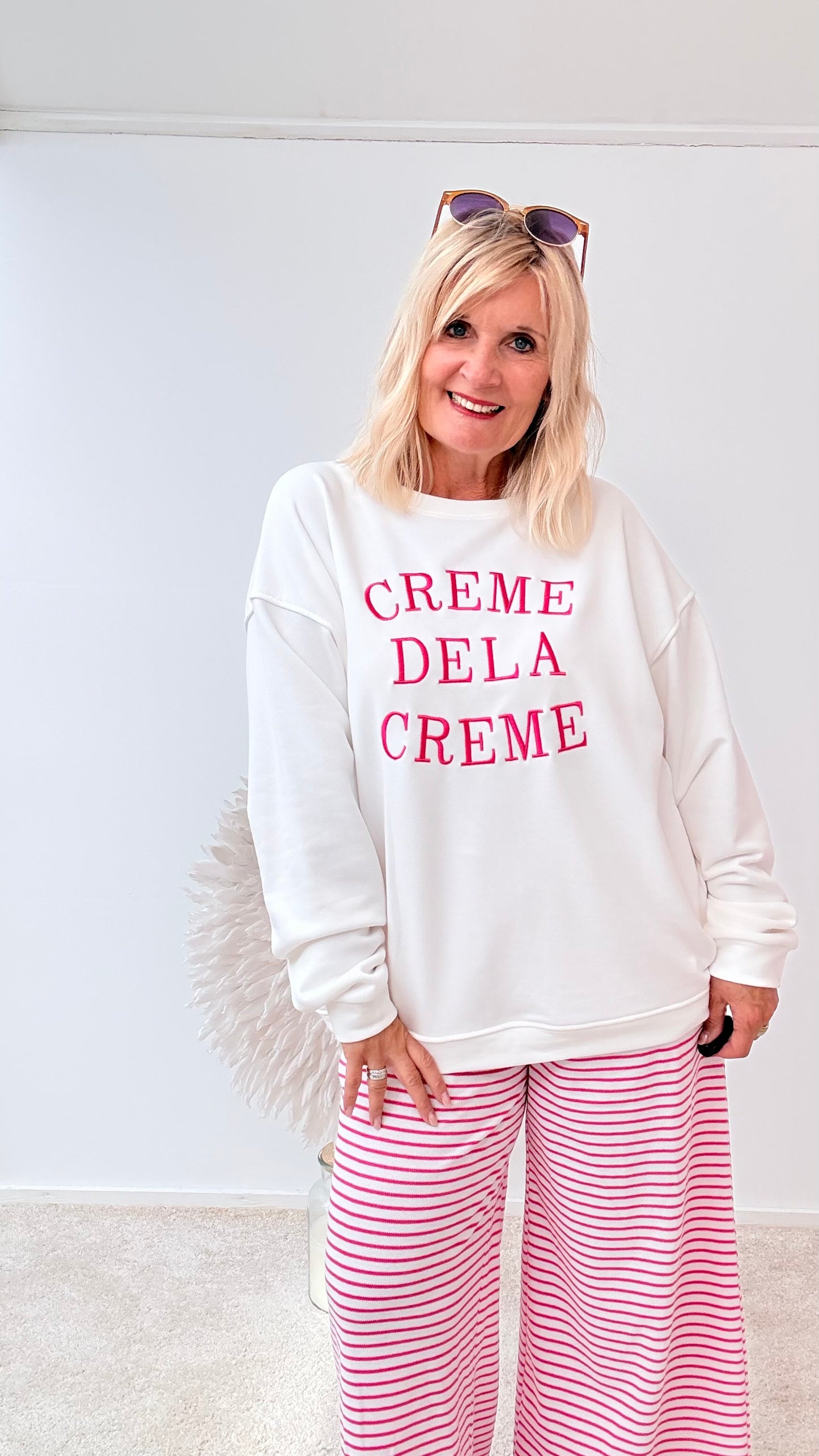 SWEATSHIRT " CREME DE LA CREME" WEIß MIT PINK "