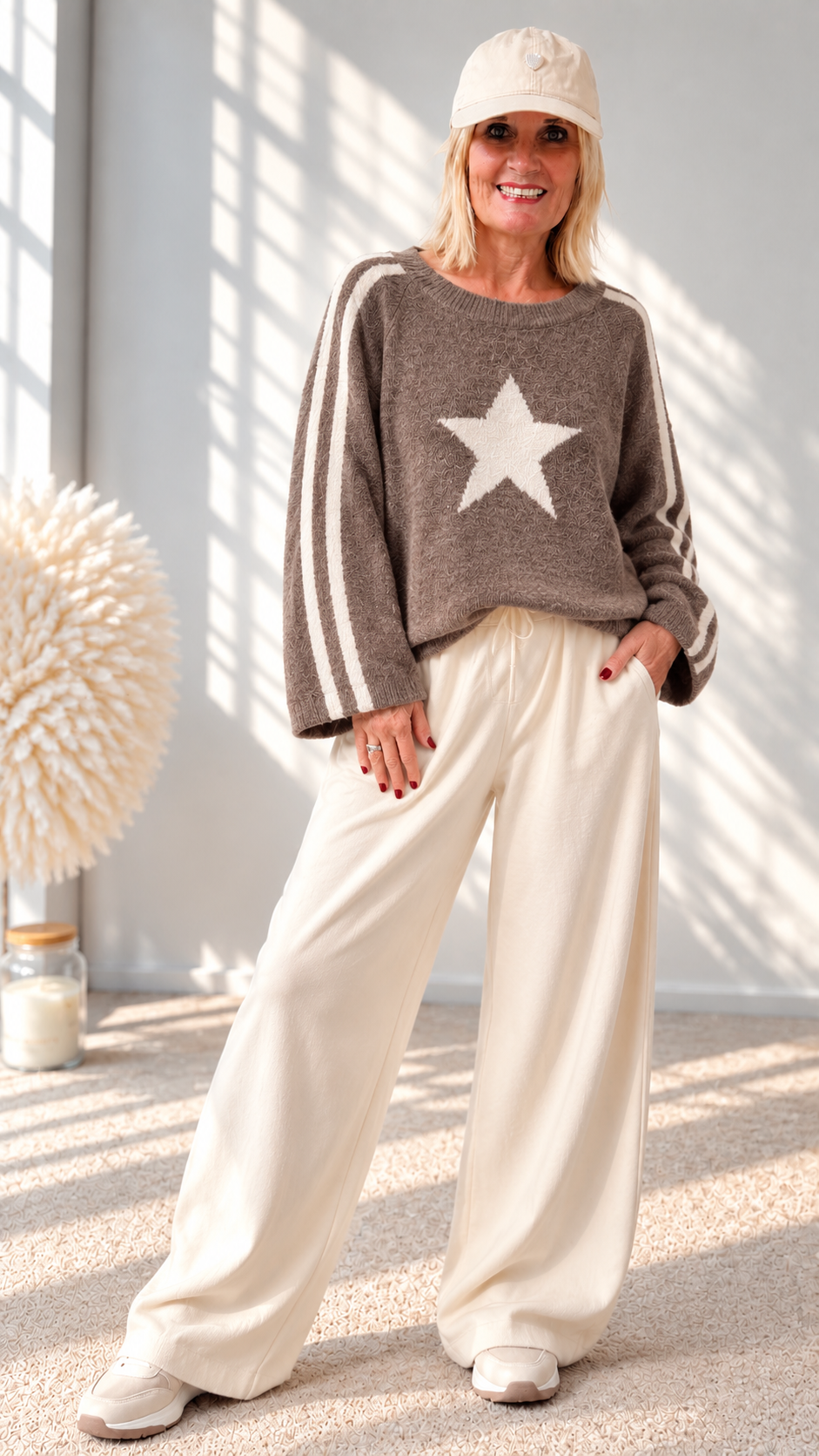 PULLI MIT STERN BRAUN"
