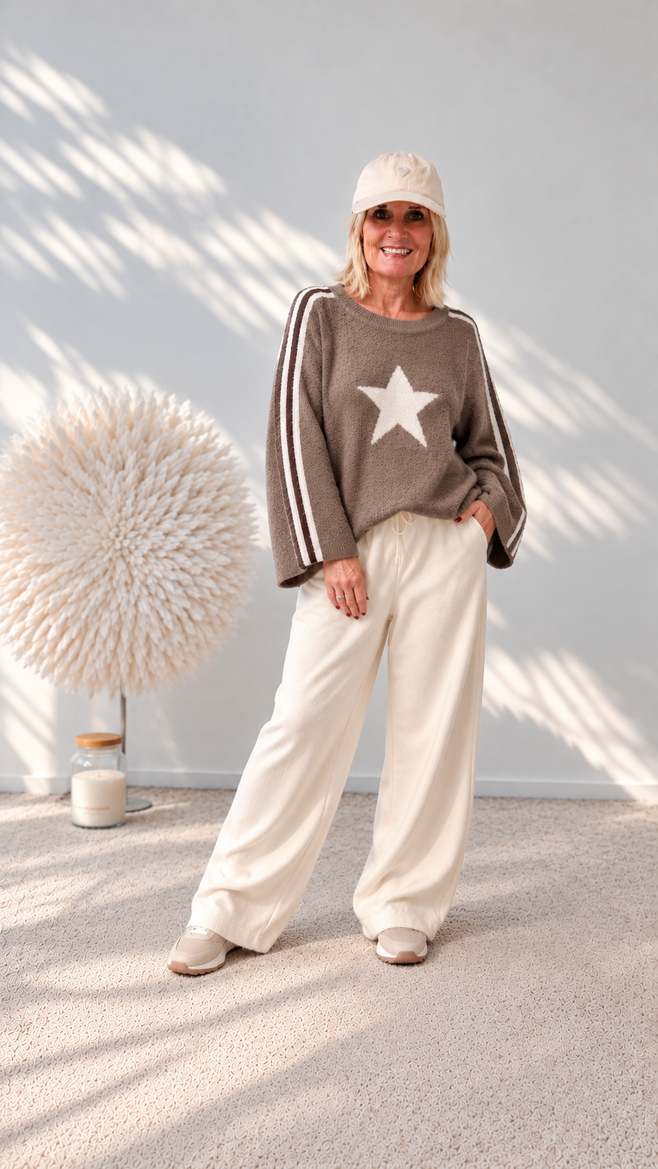 PULLI MIT STERN BRAUN"