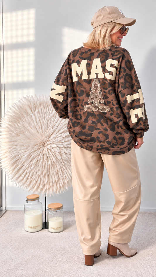 ANIMAL SWEATSHIRT MIT NAMASTE SCHRIFTZUG "DUNKEL "