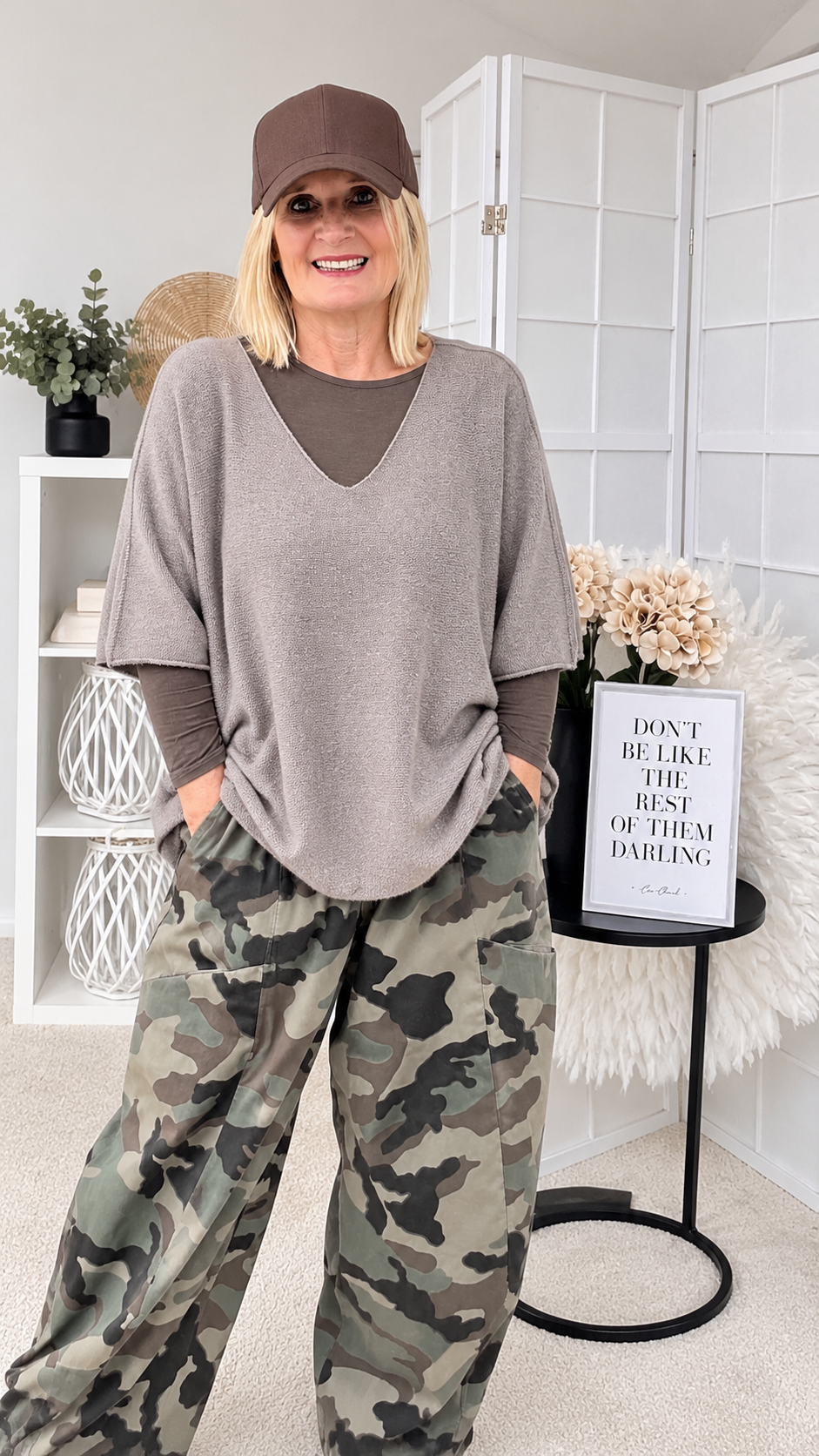 KUSCHELIGER PULLI MIT 3/4 ARM "TAUPE"