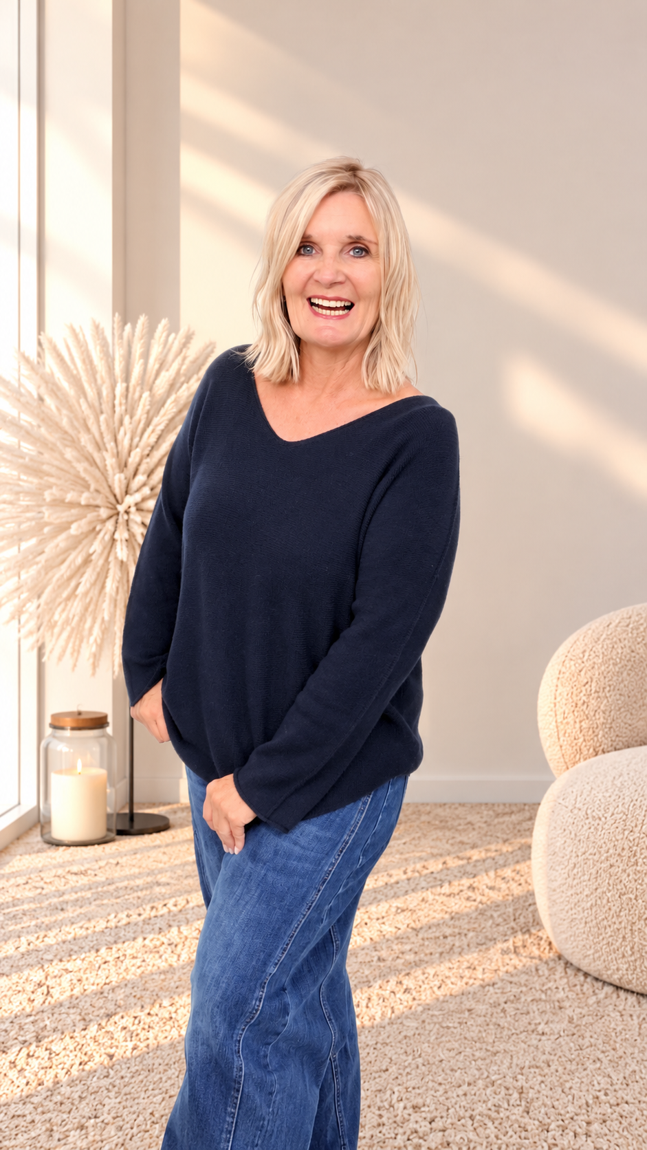 BASIC PULLI MIT V-AUSSCHNITT " DUNKEL BLAU"