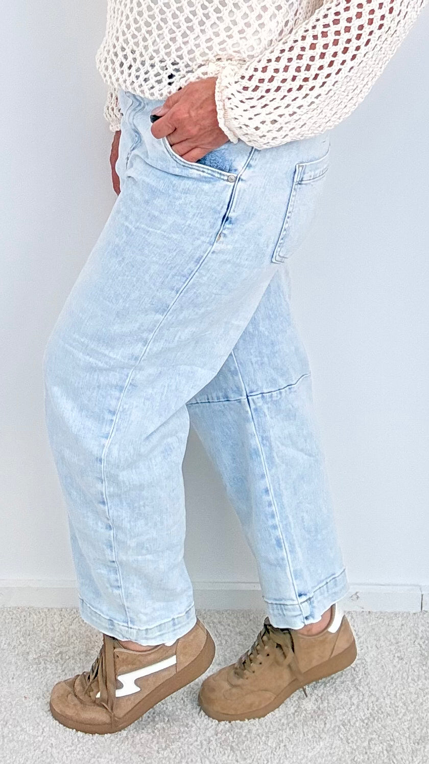 JEANS HOSE MIT TUCH