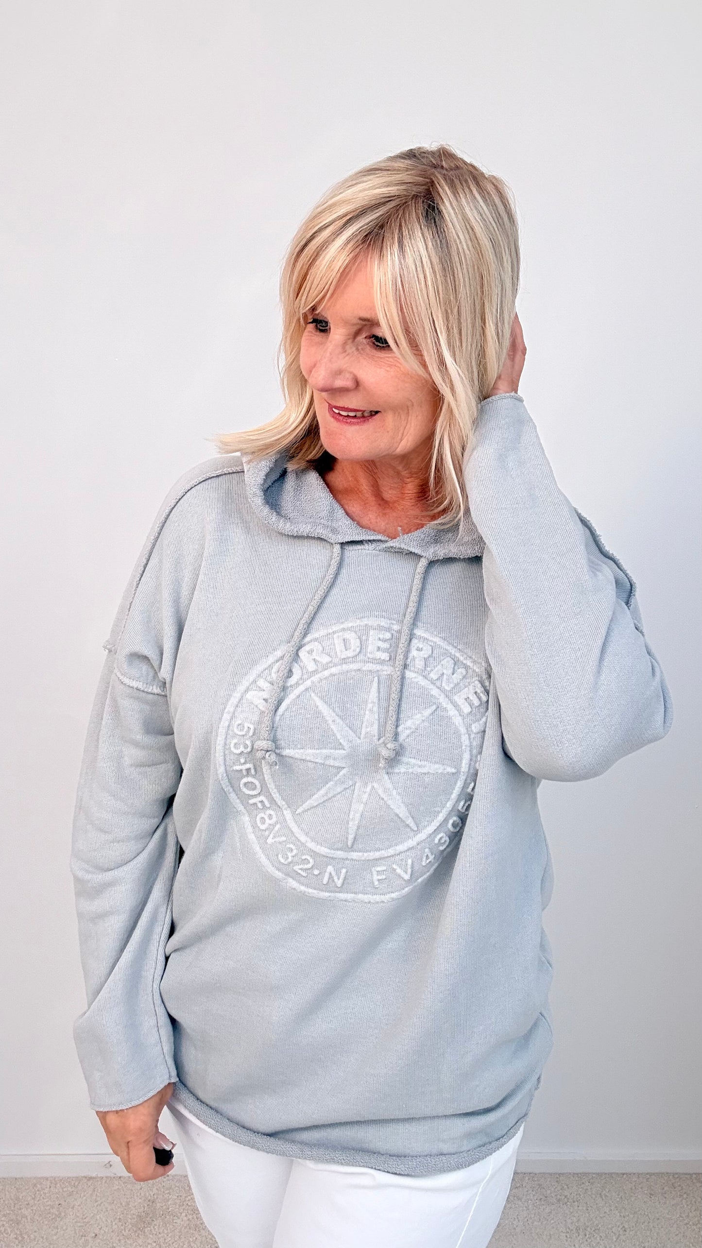 SWEATSHIRT MIT KAPUZE"NORDERNEY" HELL GRAU