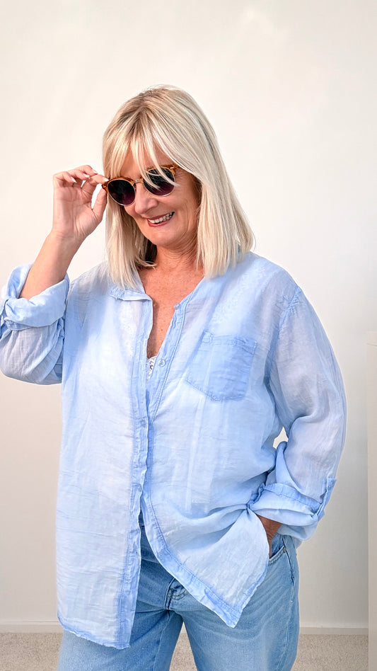 TRANSPARENTE SPORTLICHE BLUSE "BLAU"